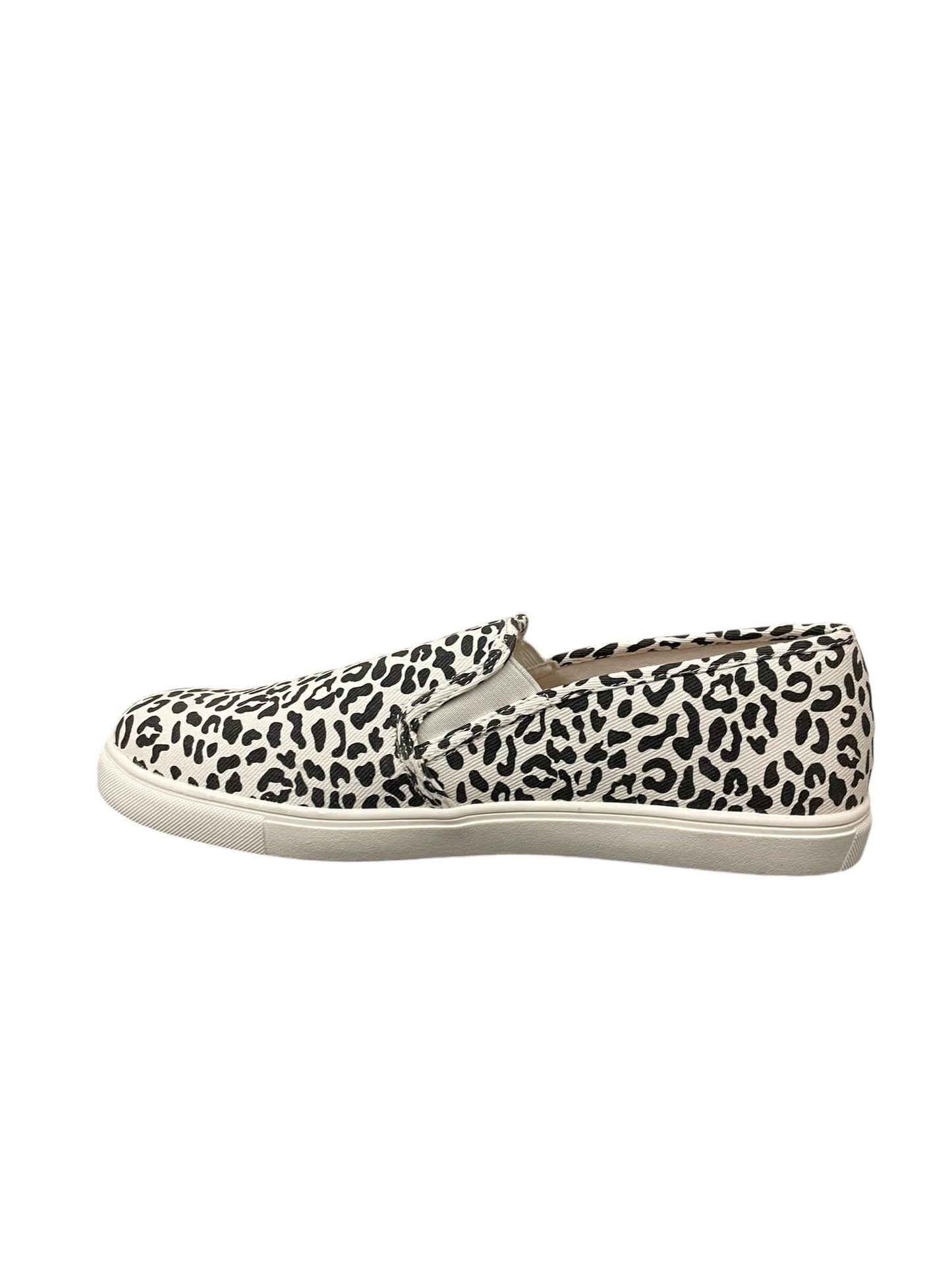 Shoes Sneakers By Torrid In Animal Print, Size: 11