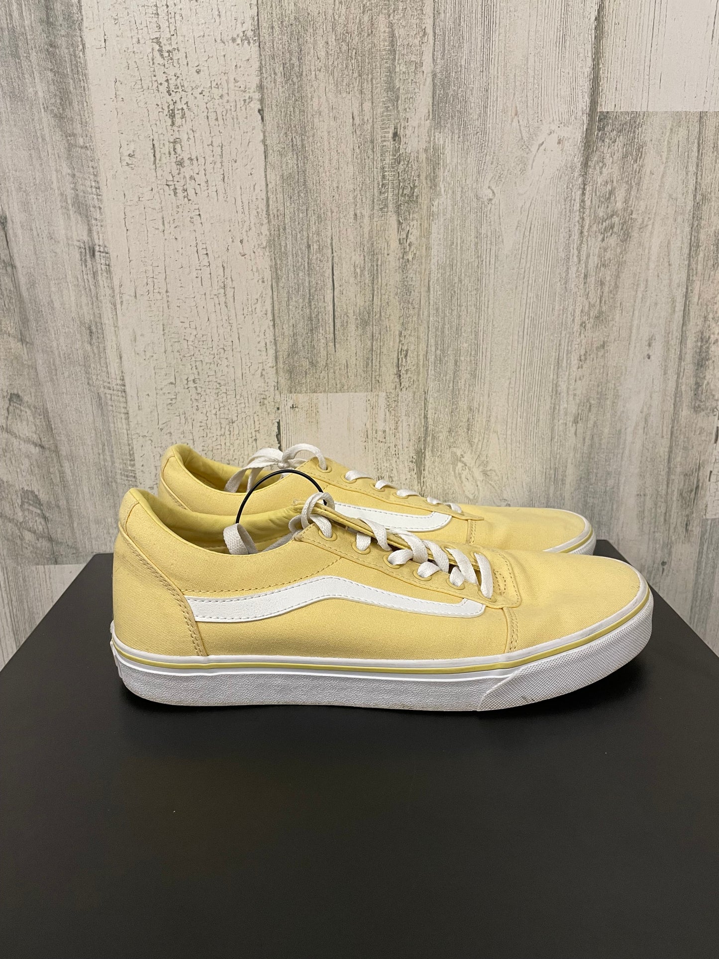 Shoes Sneakers By Vans In Yellow, Size: 11