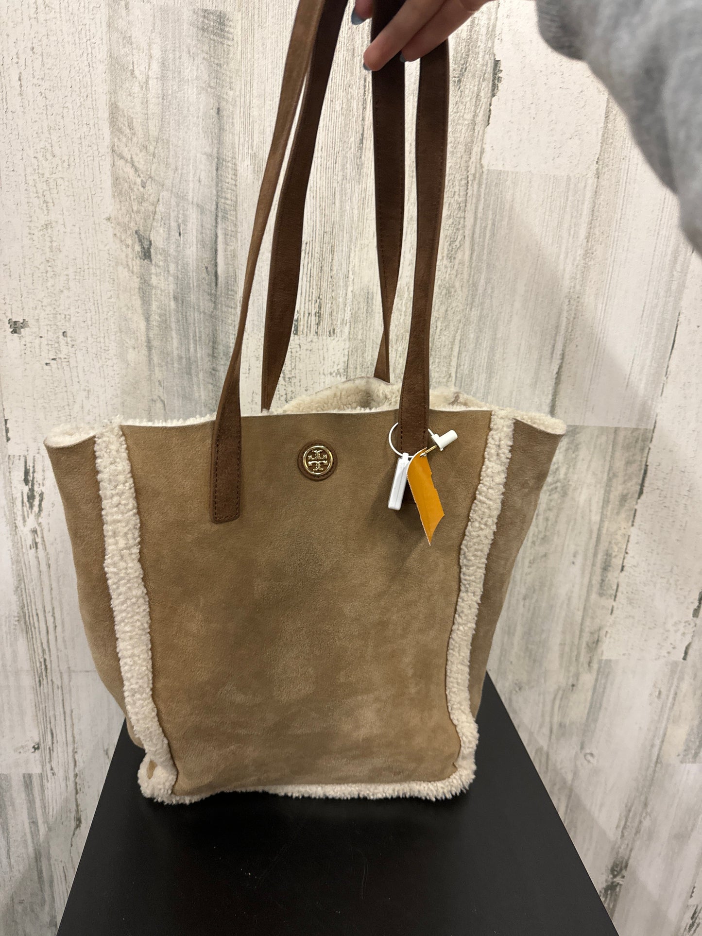 Handbag Designer By Tory Burch  Size: Medium