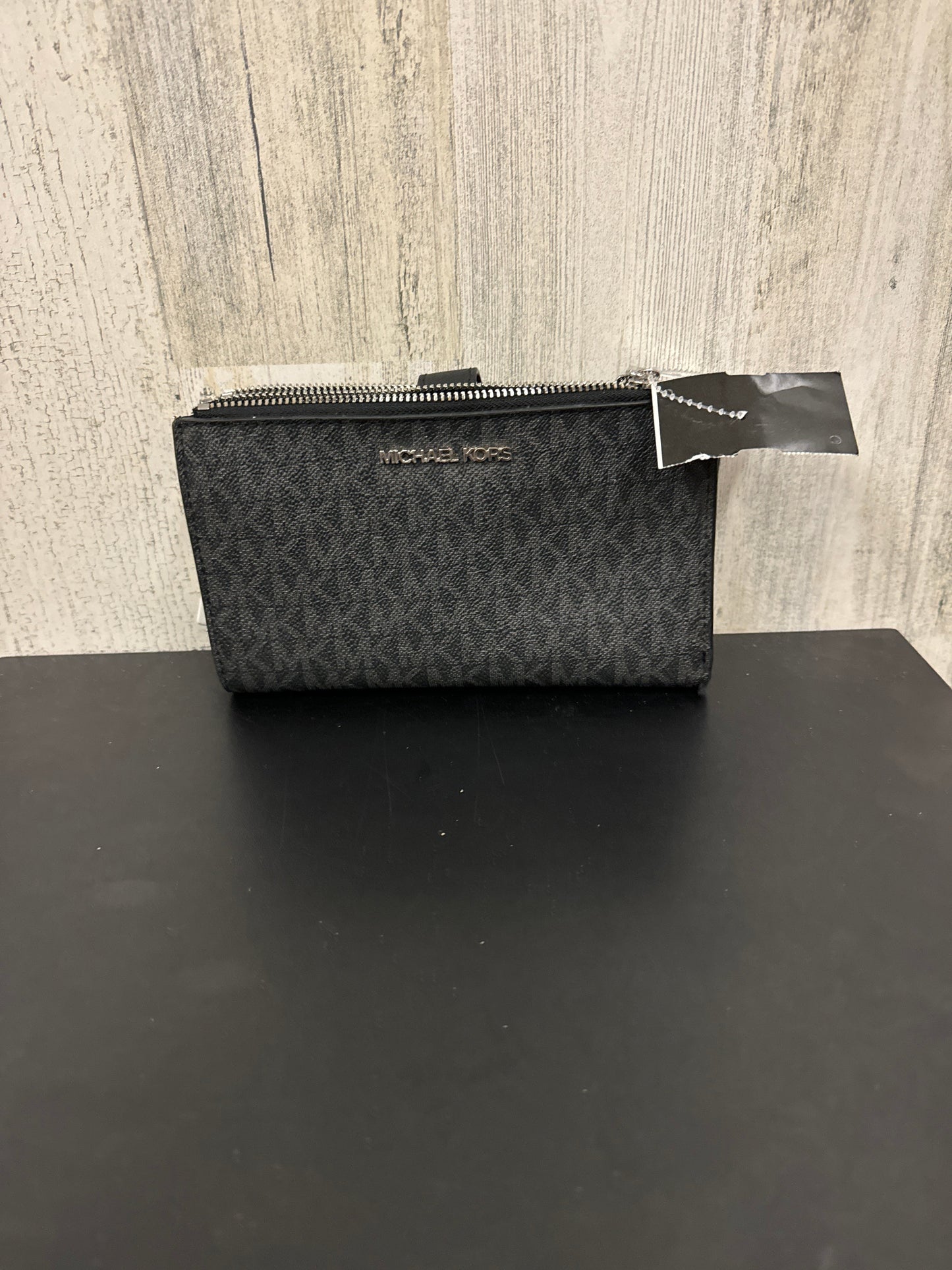 Wallet Designer Michael Kors, Size Medium