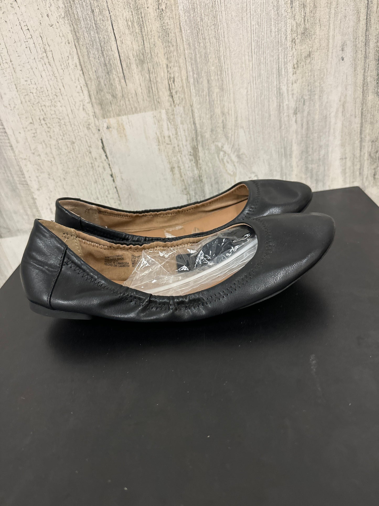 Black Shoes Flats Time And Tru, Size 7