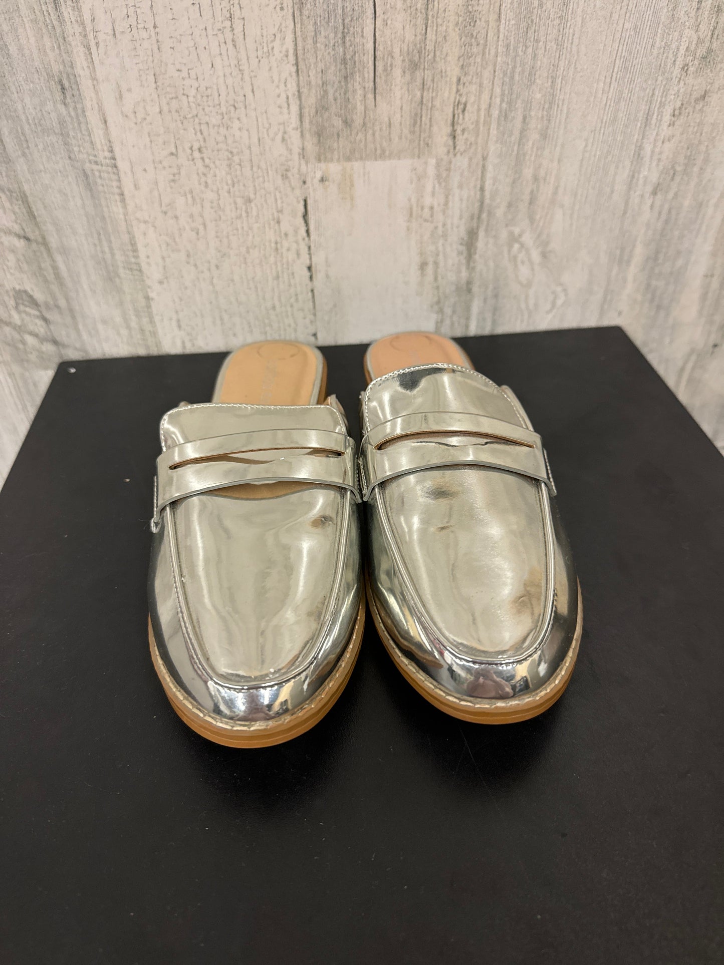 Silver Shoes Flats Madden Girl, Size 8.5