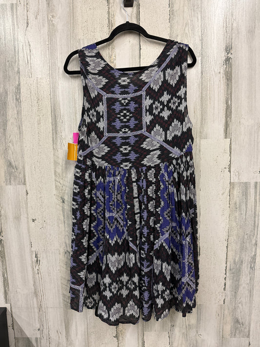 Dress Casual Short By Free People  Size: S