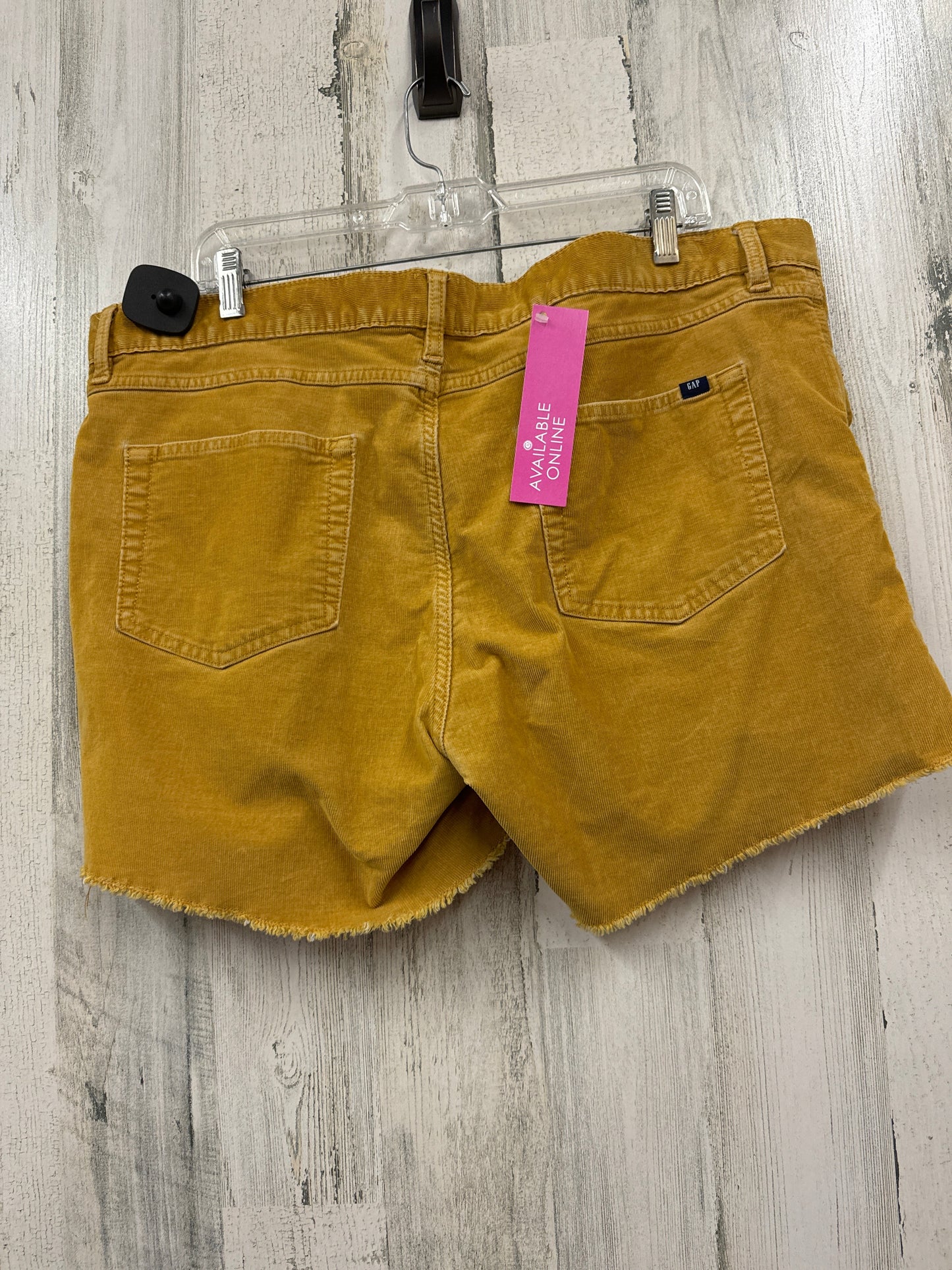 Yellow Shorts Gap, Size 16