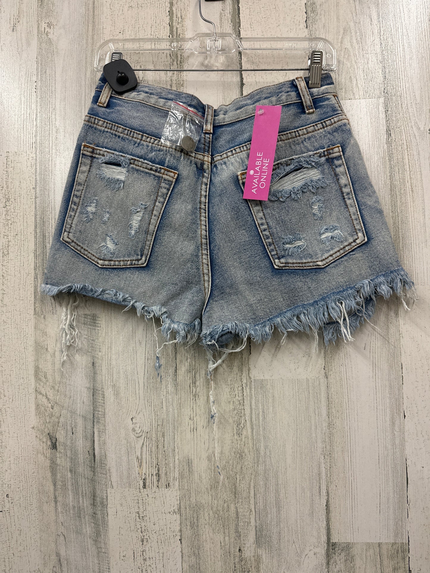 Blue Denim Shorts Clothes Mentor, Size M