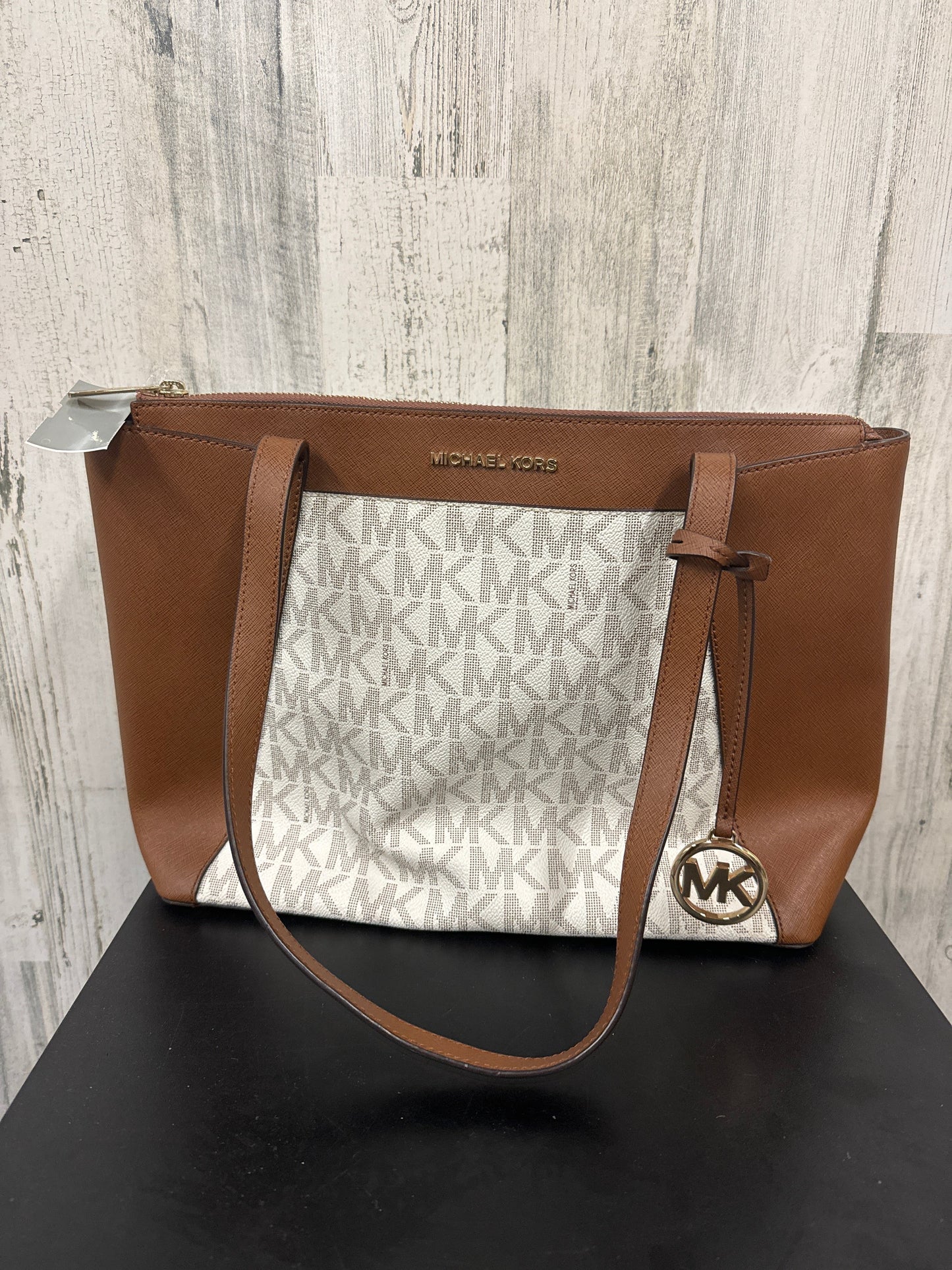 Handbag Designer By Michael Kors  Size: Medium