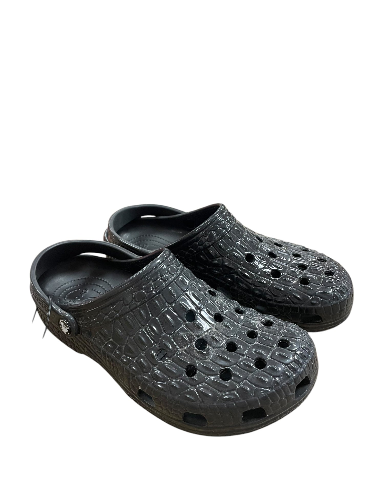 Shoes Flats By Crocs In Black, Size: 12