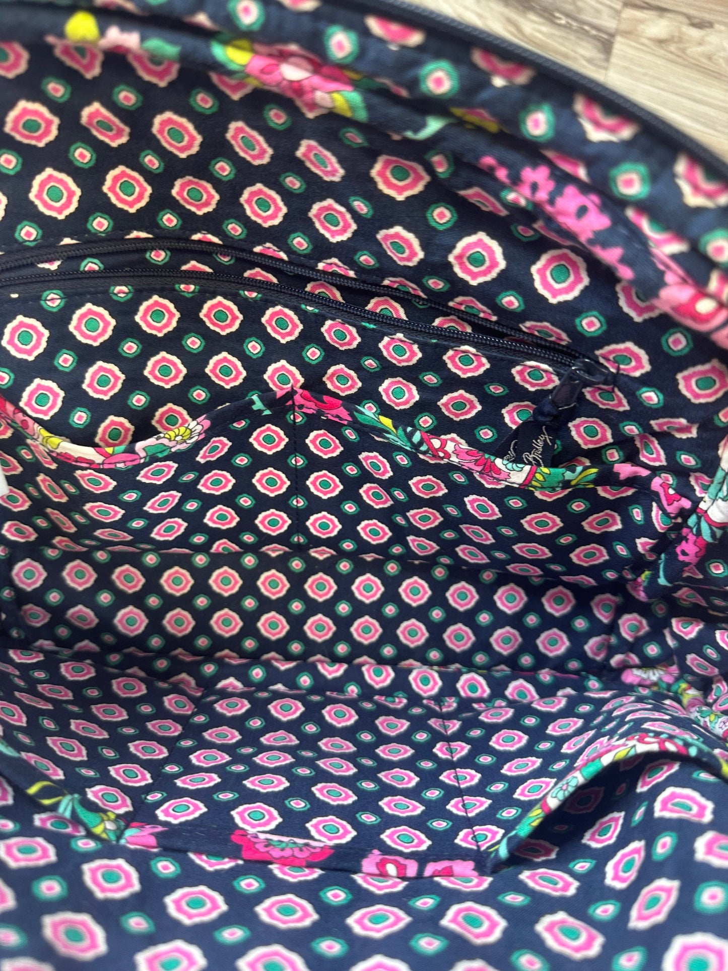 Handbag By Vera Bradley  Size: Large