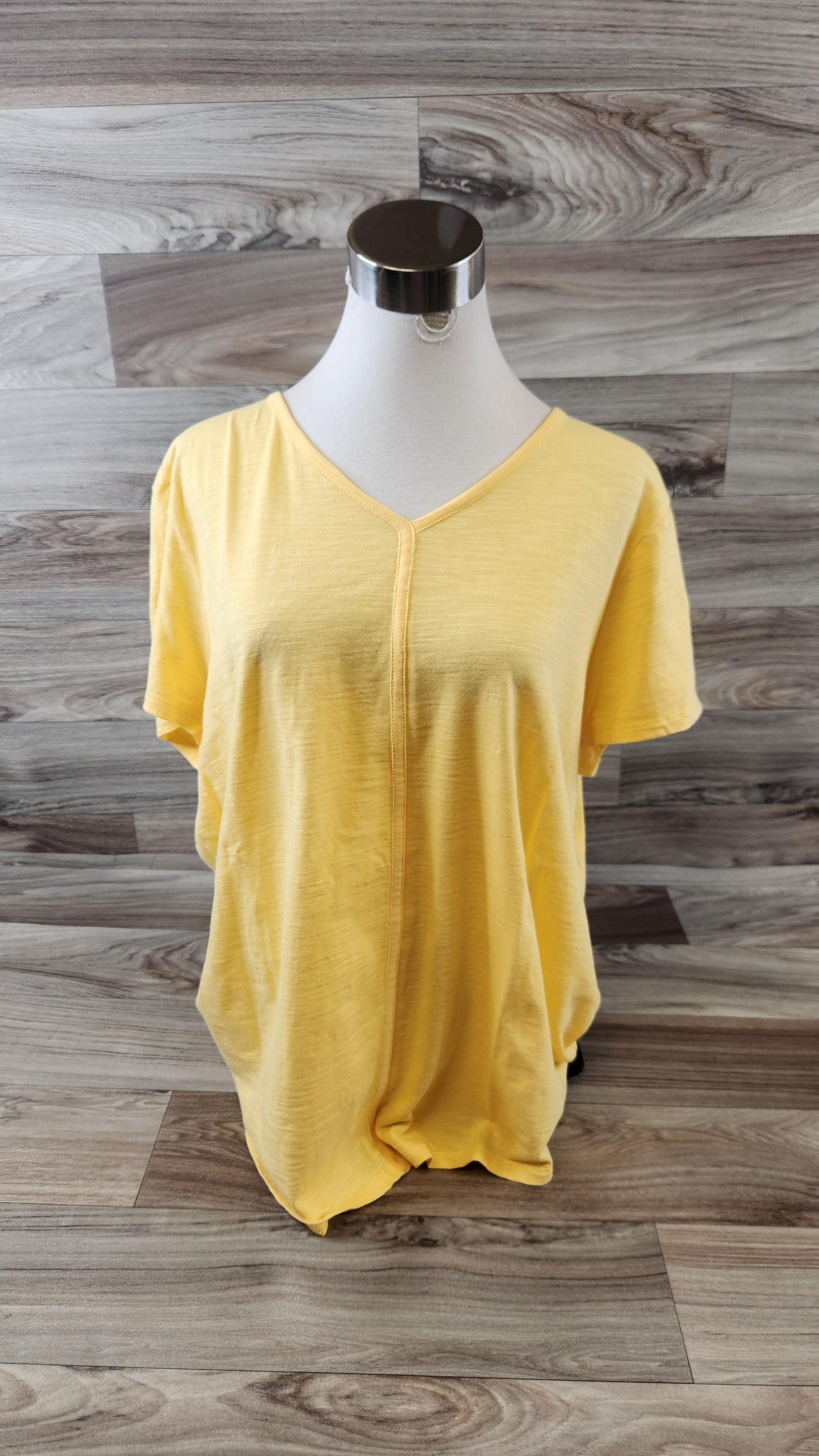 Top Short Sleeve By Chicos  Size: Xl