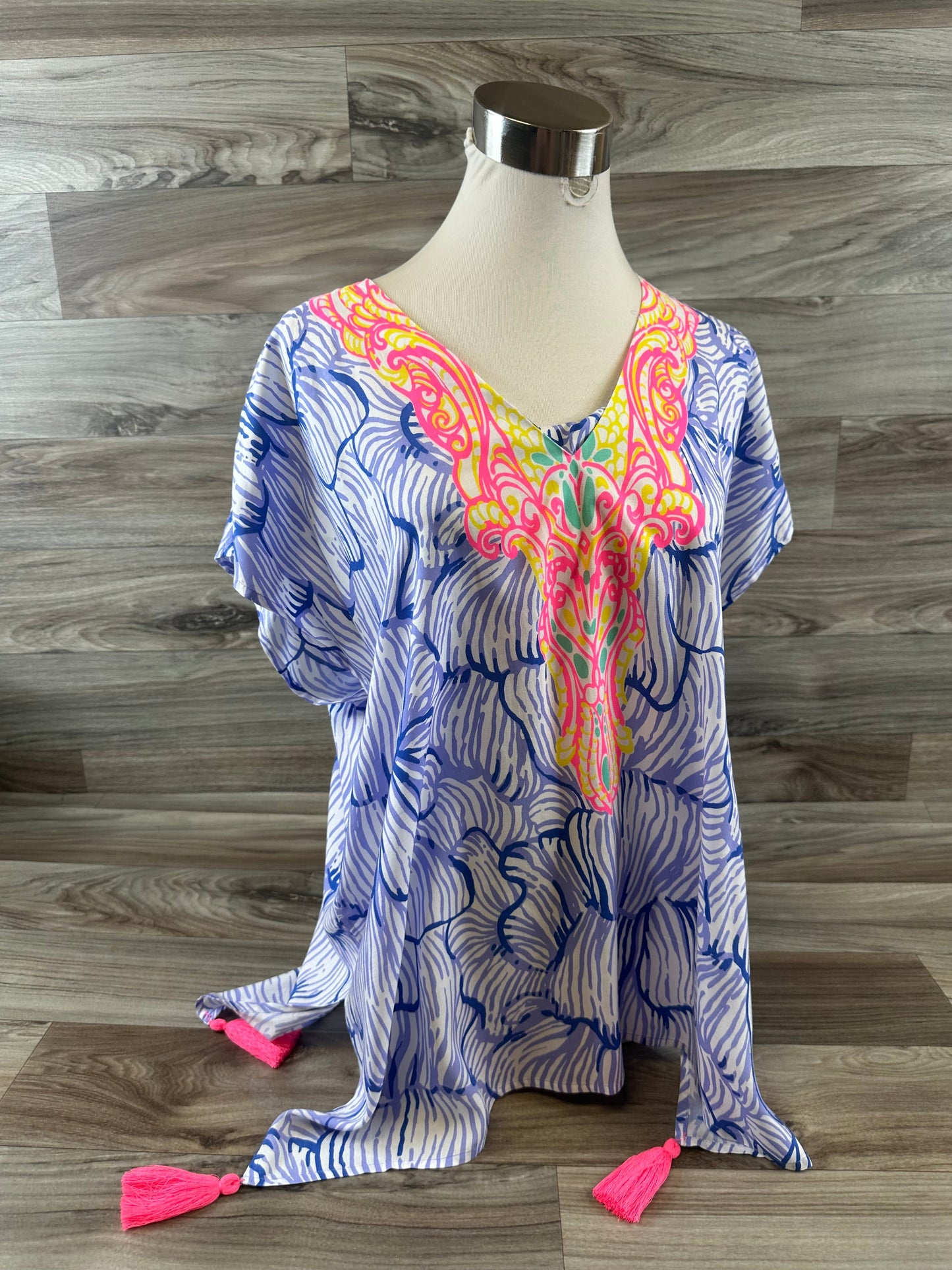 Top Short Sleeve Designer By Lilly Pulitzer  Size: M