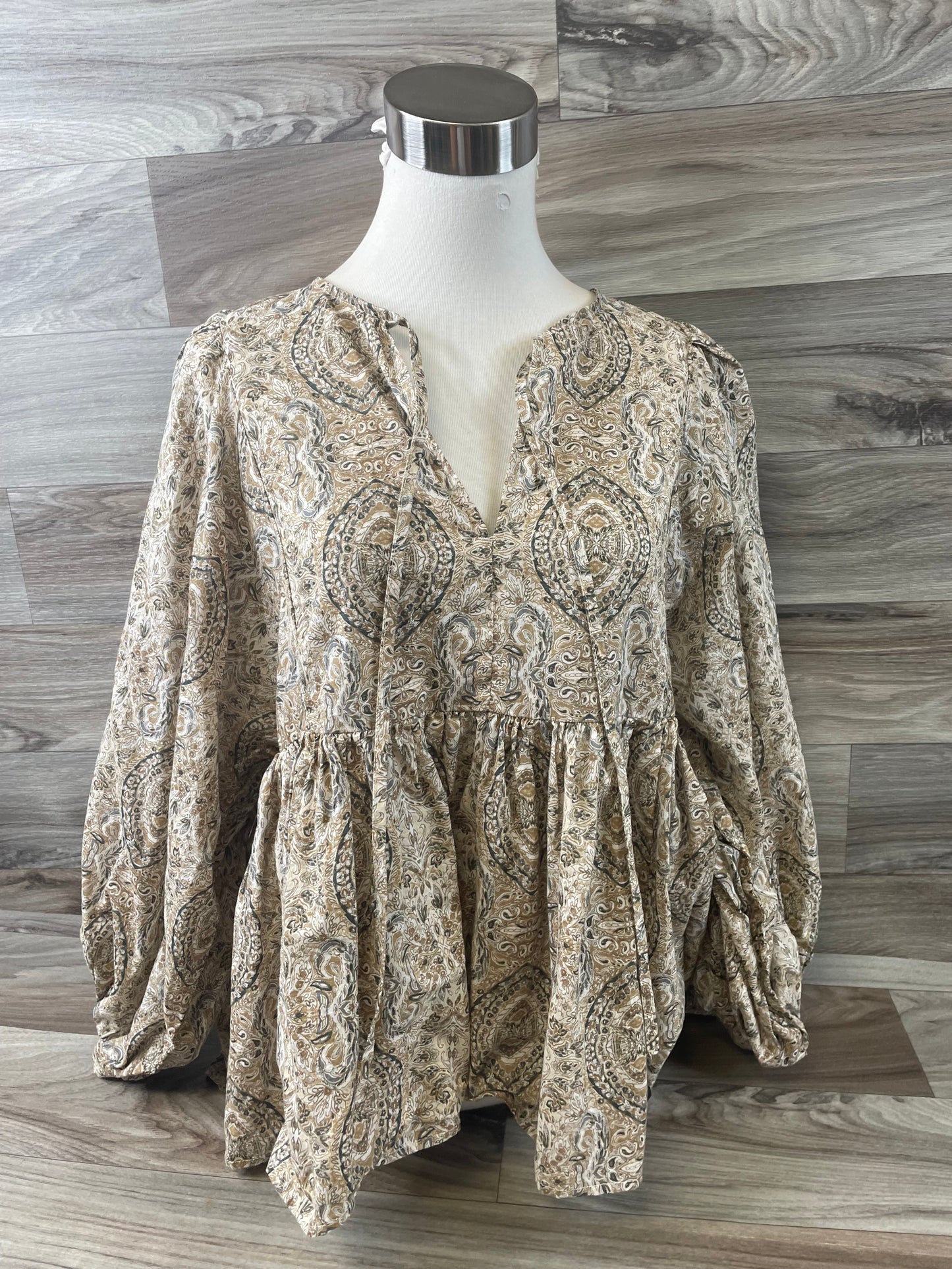 Tan Top 3/4 Sleeve Banana Republic, Size M