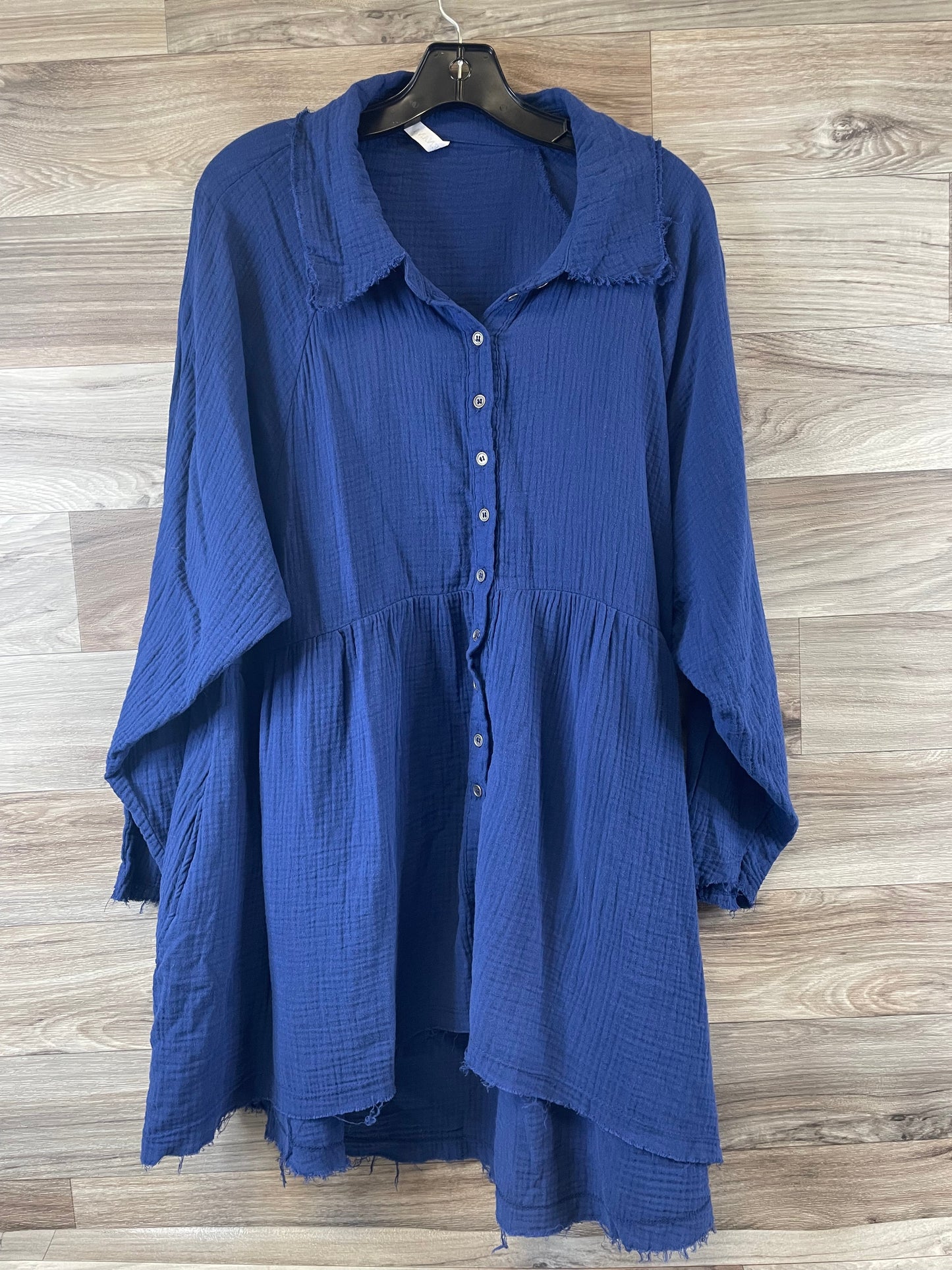 Top Long Sleeve By Zenana Outfitters In Blue, Size: 2x