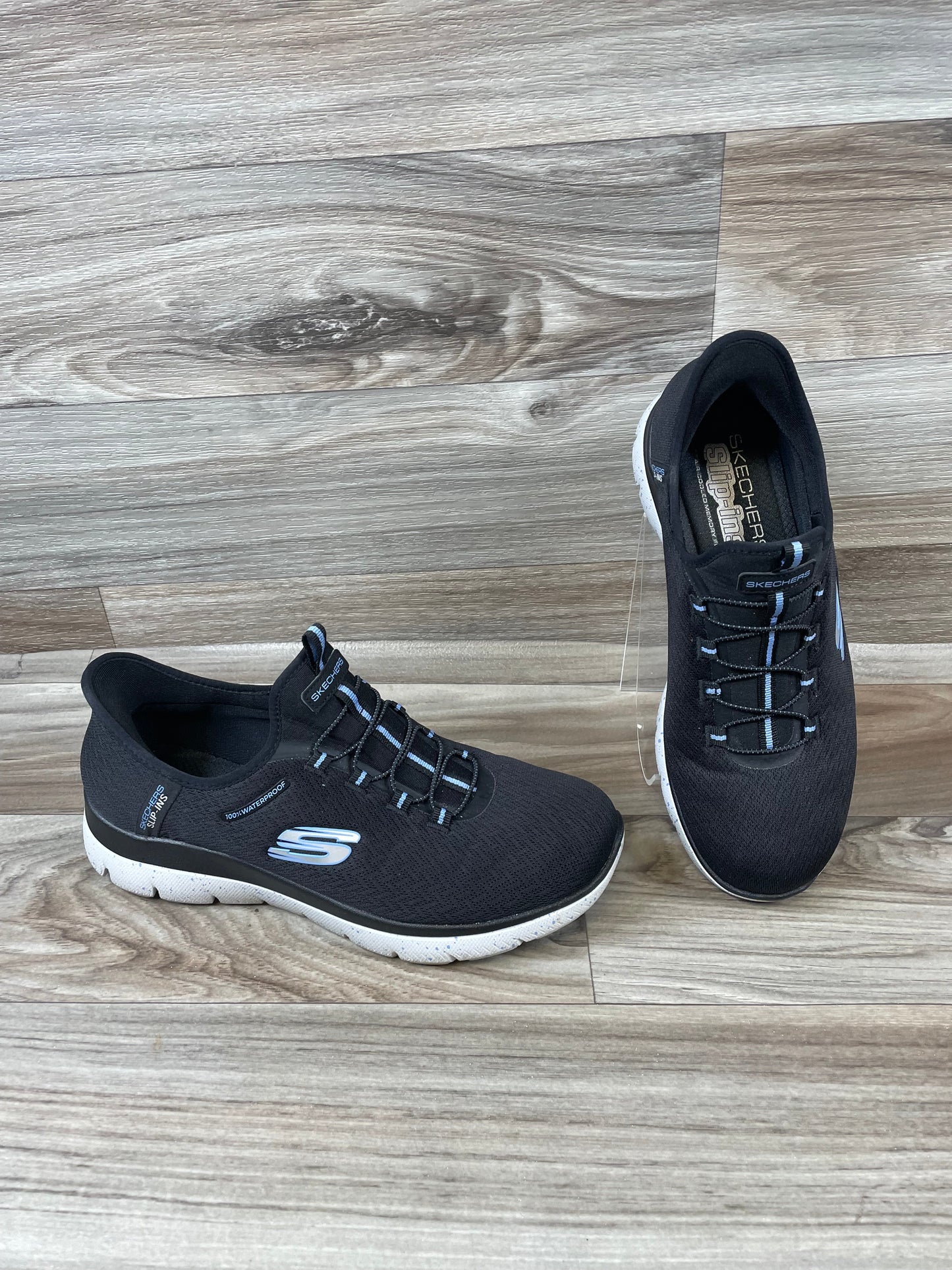 Shoes Athletic By Skechers In Black, Size: 8.5