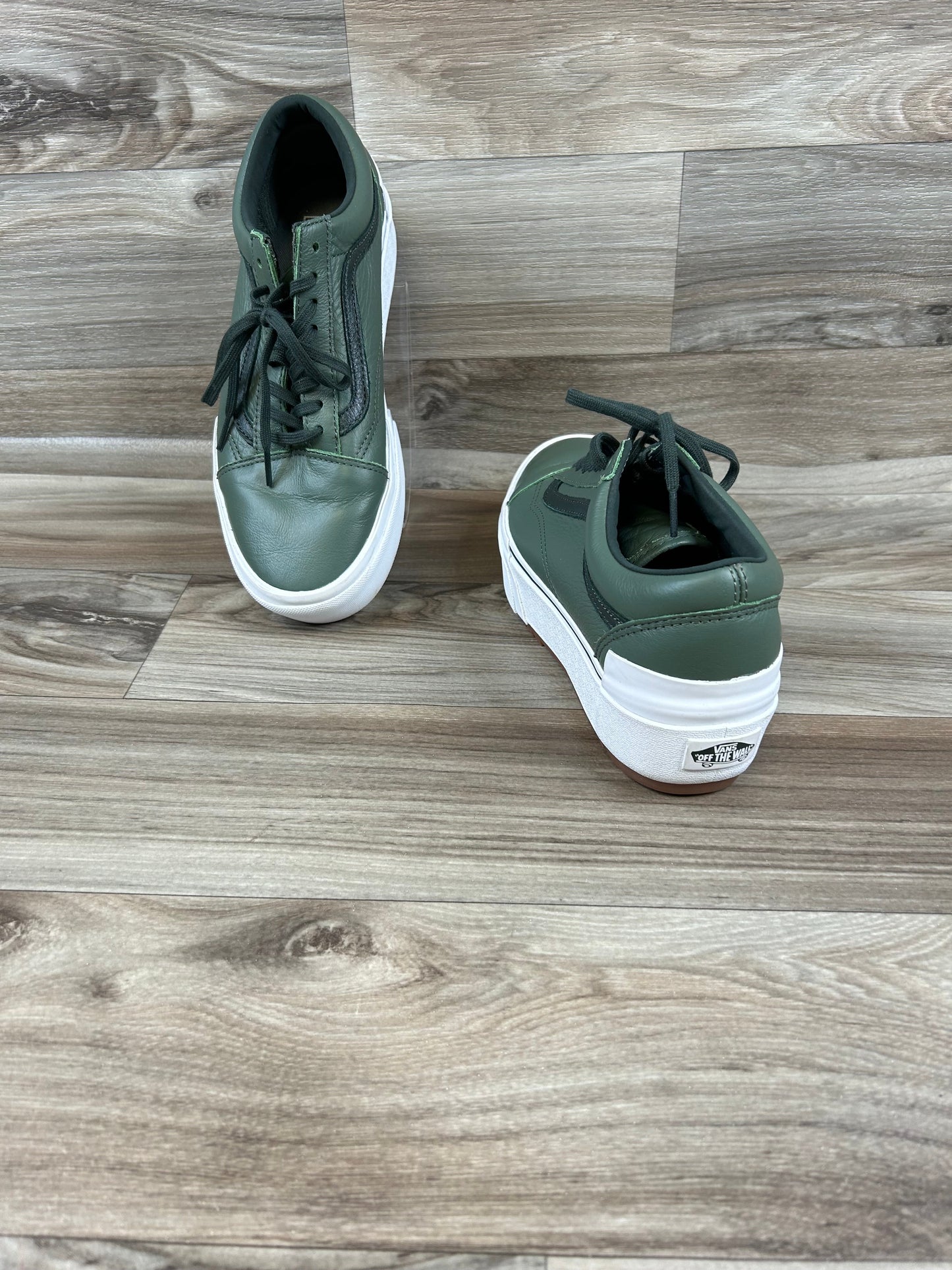 Shoes Sneakers By Vans In Green, Size: 10