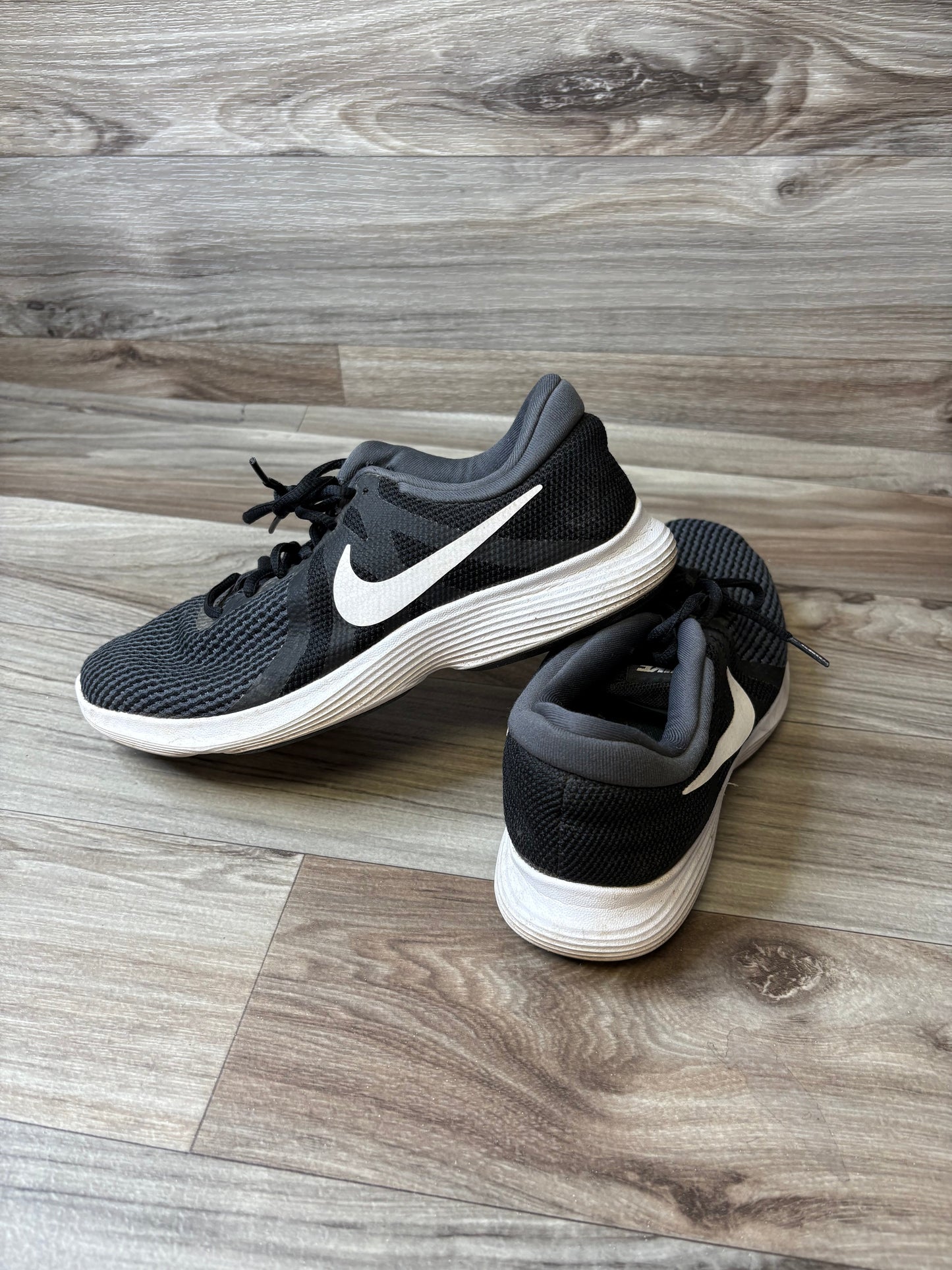 Shoes Athletic By Nike Apparel In Black, Size: 8.5