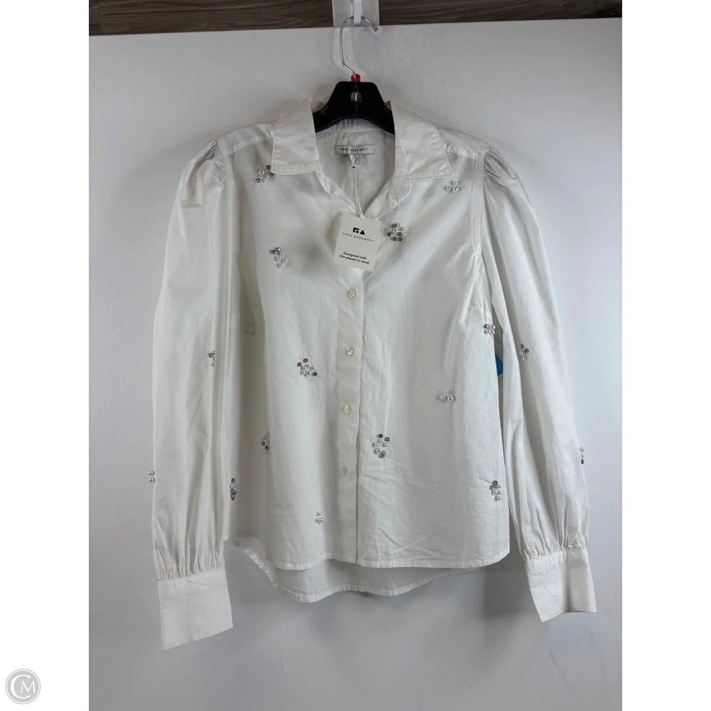 Top Long Sleeve By Free Assembly In White, Size: S