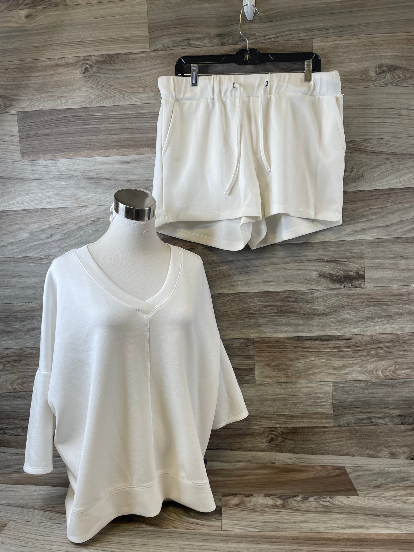 Shorts Set By Cable And Gauge In White, Size: Xl