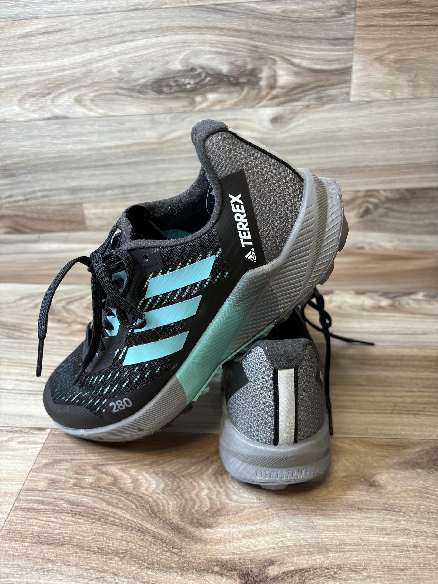 Shoes Athletic By Adidas In Teal, Size: 8.5