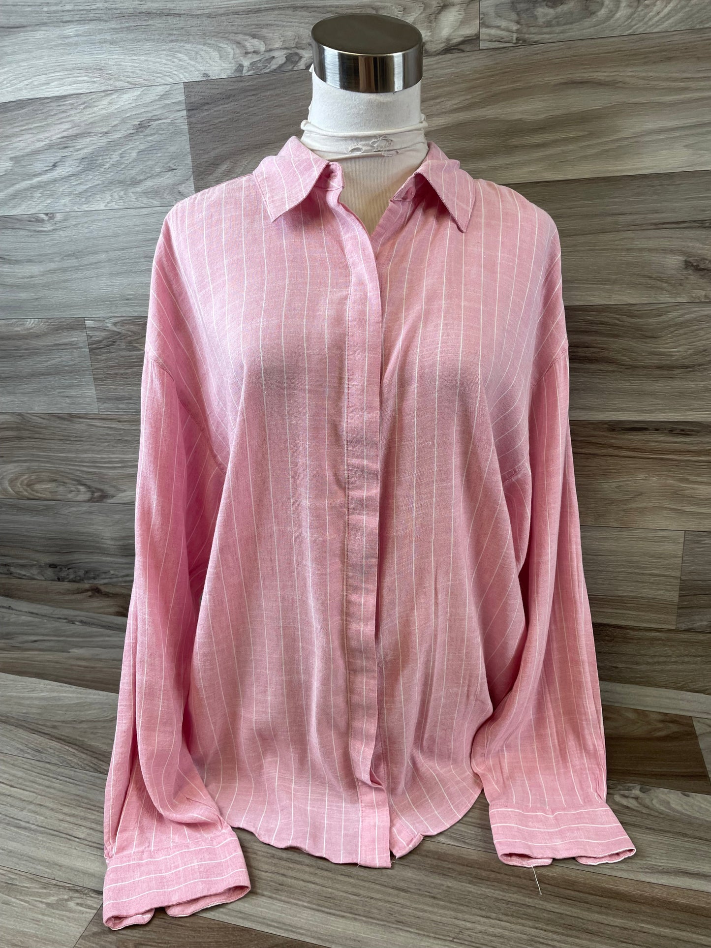 Top Long Sleeve By Express In Pink & White, Size: M