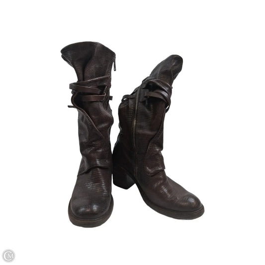 Boots Mid-calf Heels By Clothes Mentor In Brown, Size: 7.5