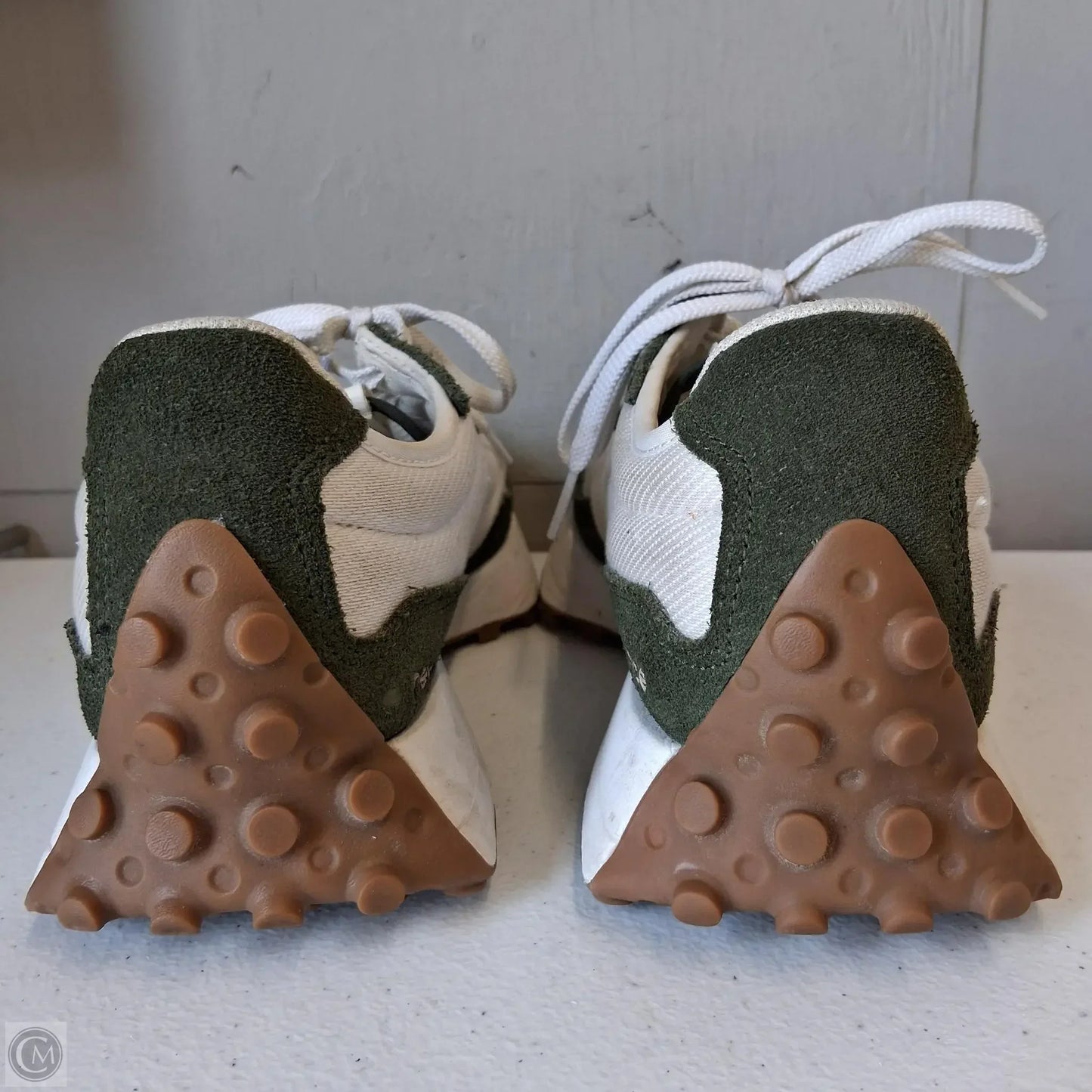 Shoes Athletic By New Balance In Green & White, Size: 7.5