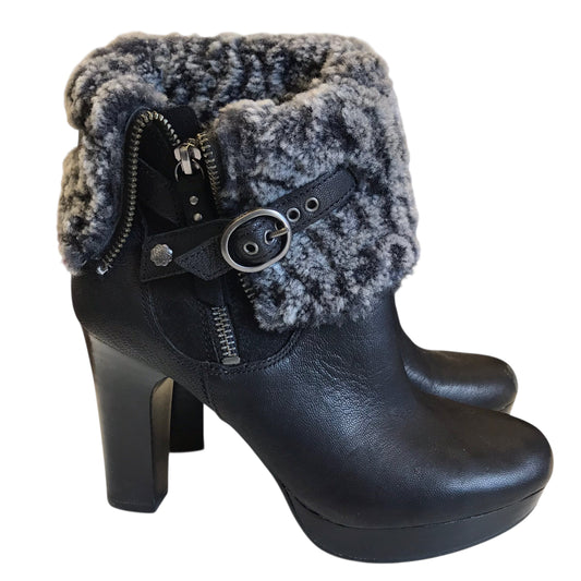 Boots Designer By Ugg In Black & Grey, Size:7