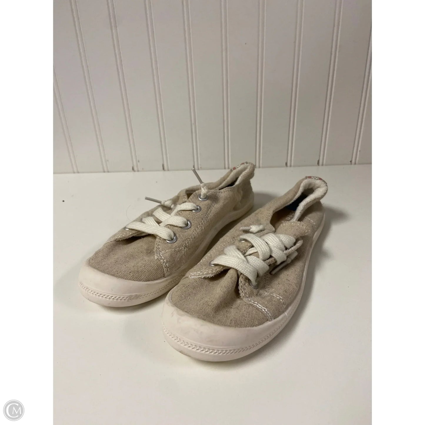 Shoes Sneakers By Steve Madden In Beige, Size: 6.5