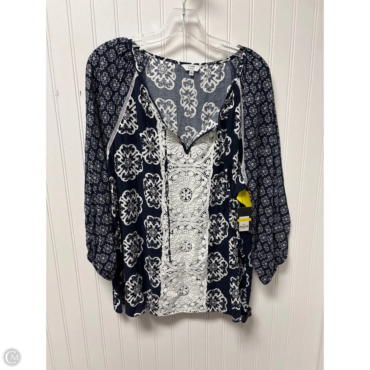 Top 3/4 Sleeve By Crown And Ivy In Blue & White, Size: M