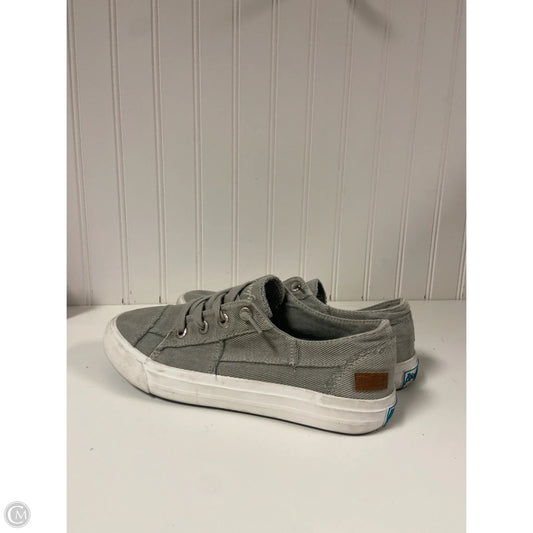 Shoes Flats By Blowfish In Grey, Size: 10