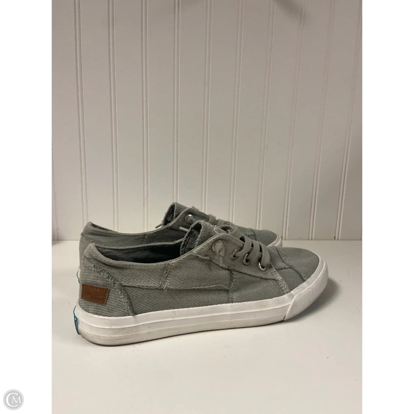 Shoes Flats By Blowfish In Grey, Size: 10