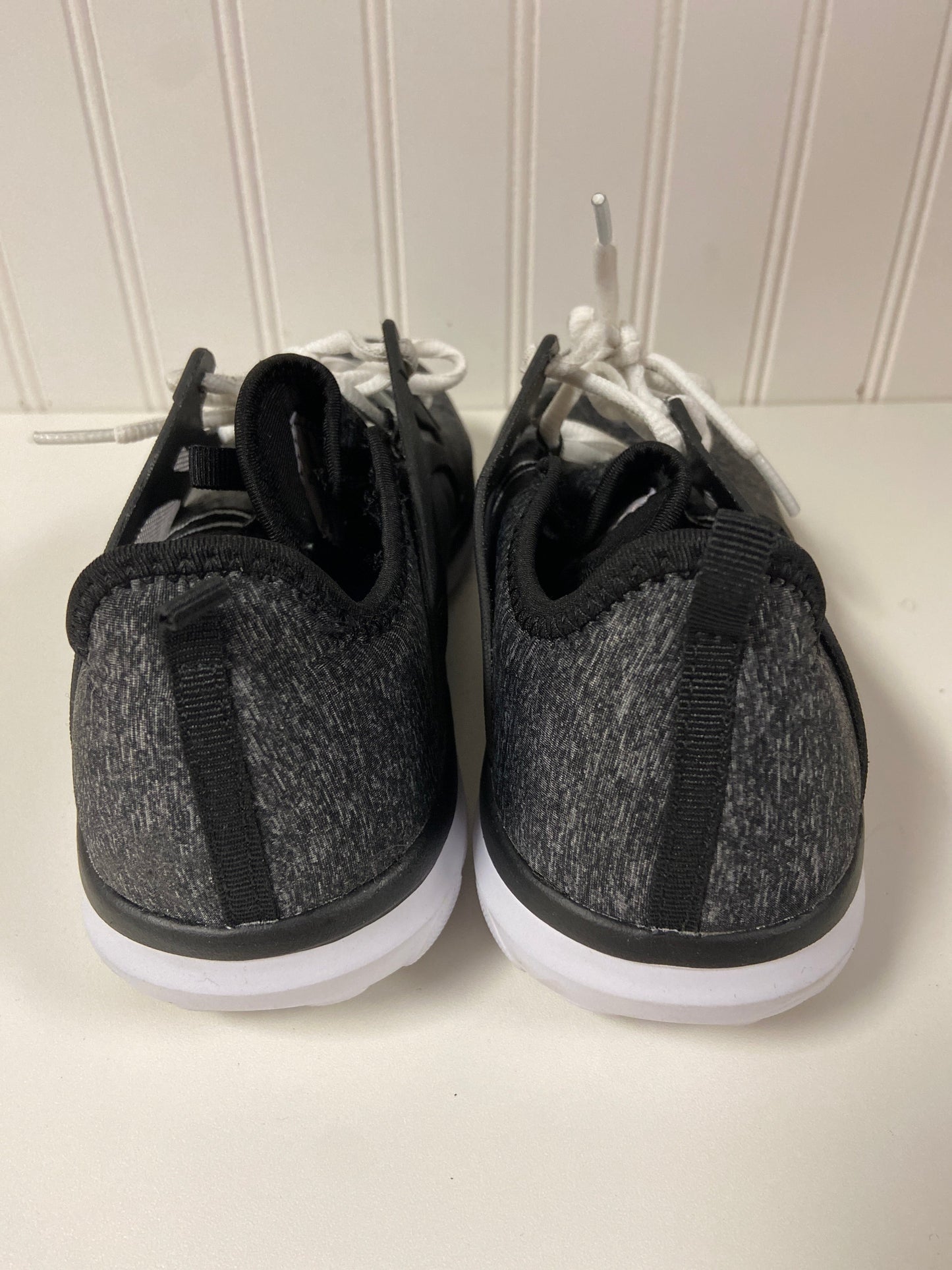 Shoes Athletic By Champion In Grey, Size: 7.5