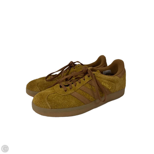 Shoes Sneakers By Adidas In Tan, Size: 7.5