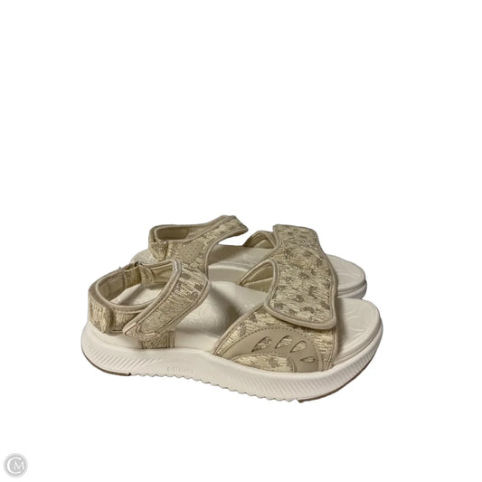 Sandals Sport By Clothes Mentor In Gold, Size: 9