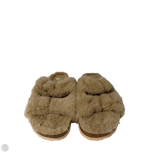 Slippers By Clothes Mentor In Tan, Size: 9
