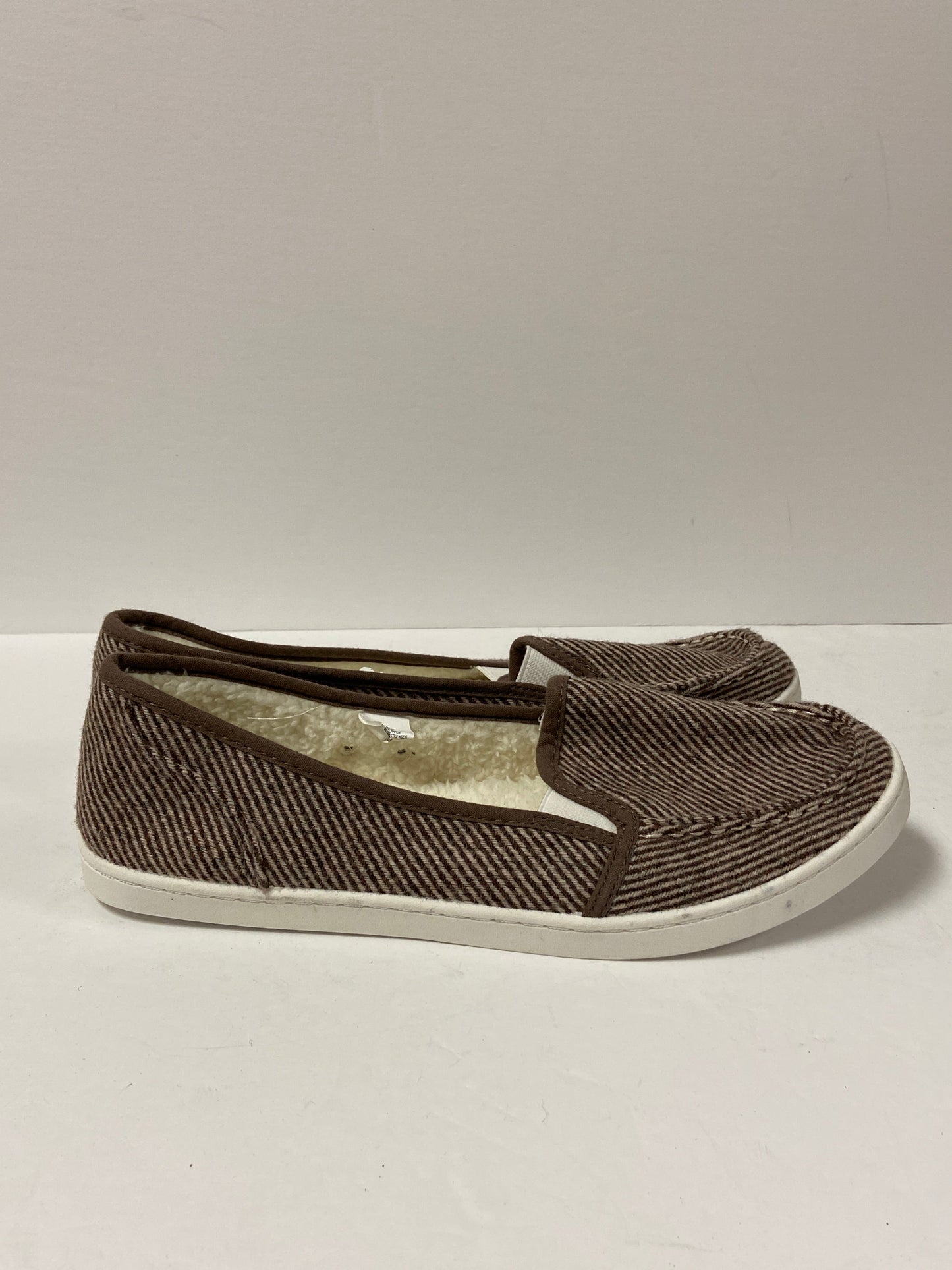 Shoes Flats Moccasin By Clothes Mentor  Size: 10