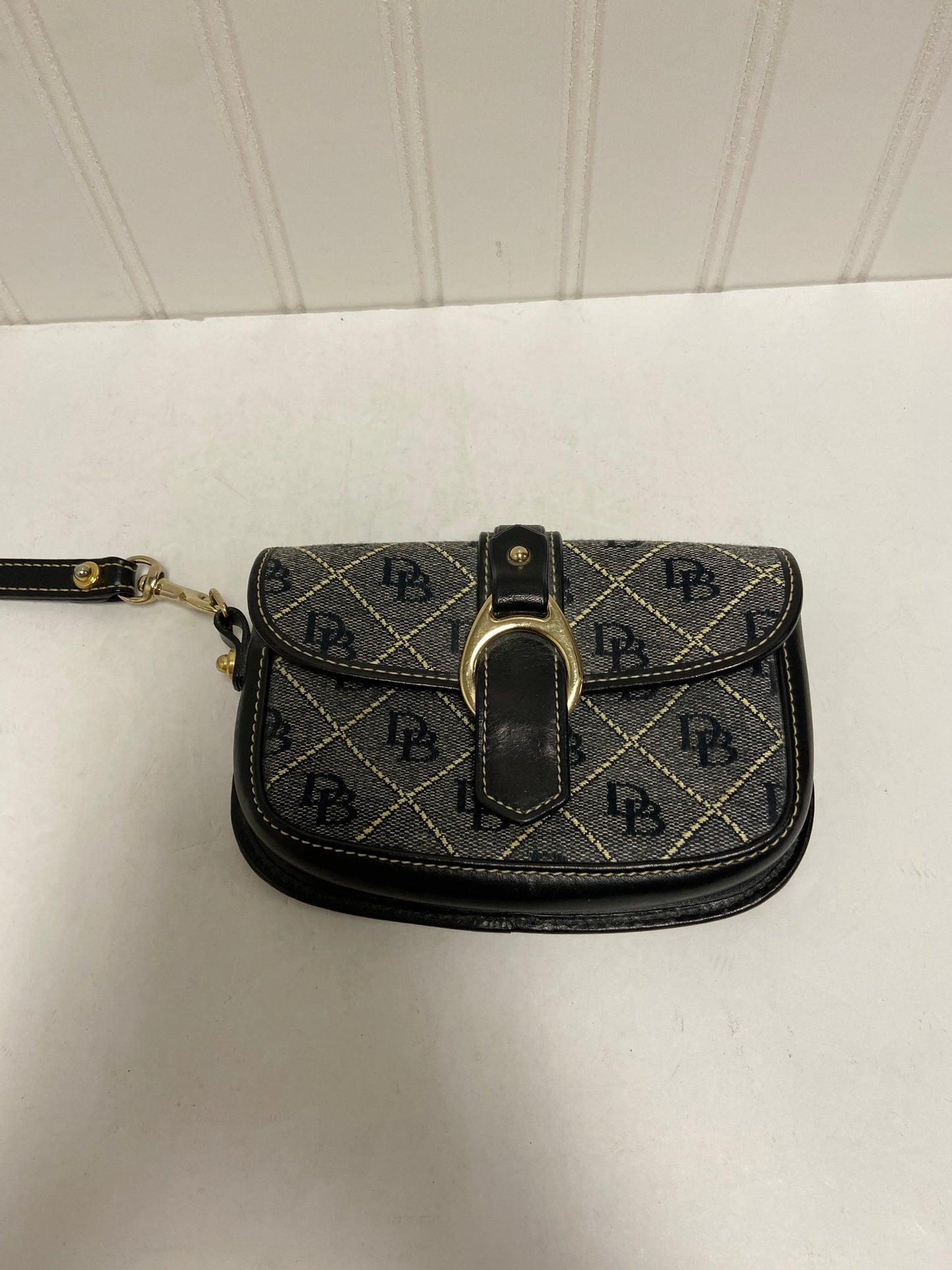 Wristlet Designer By Dooney And Bourke  Size: Medium