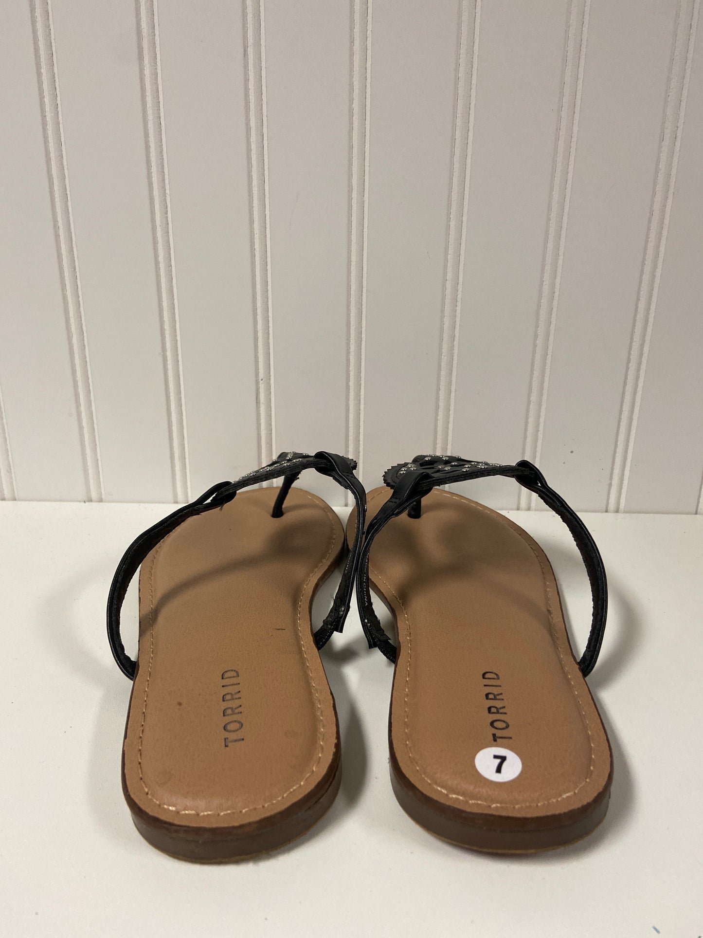 Black Sandals Flip Flops Torrid, Size 7