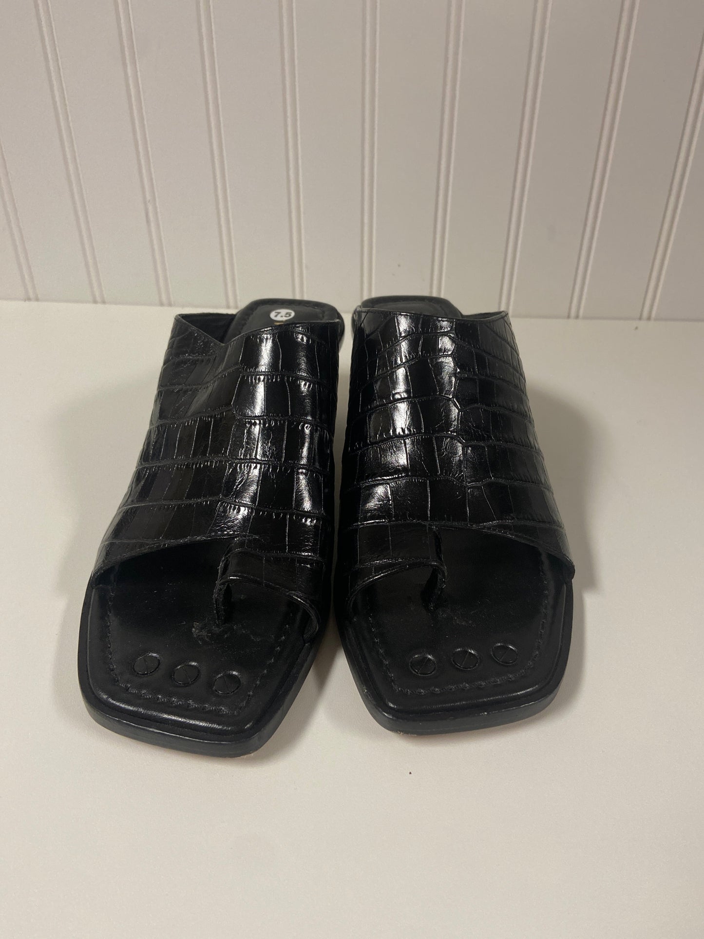 Black Sandals Heels Kitten Frame, Size 7.5