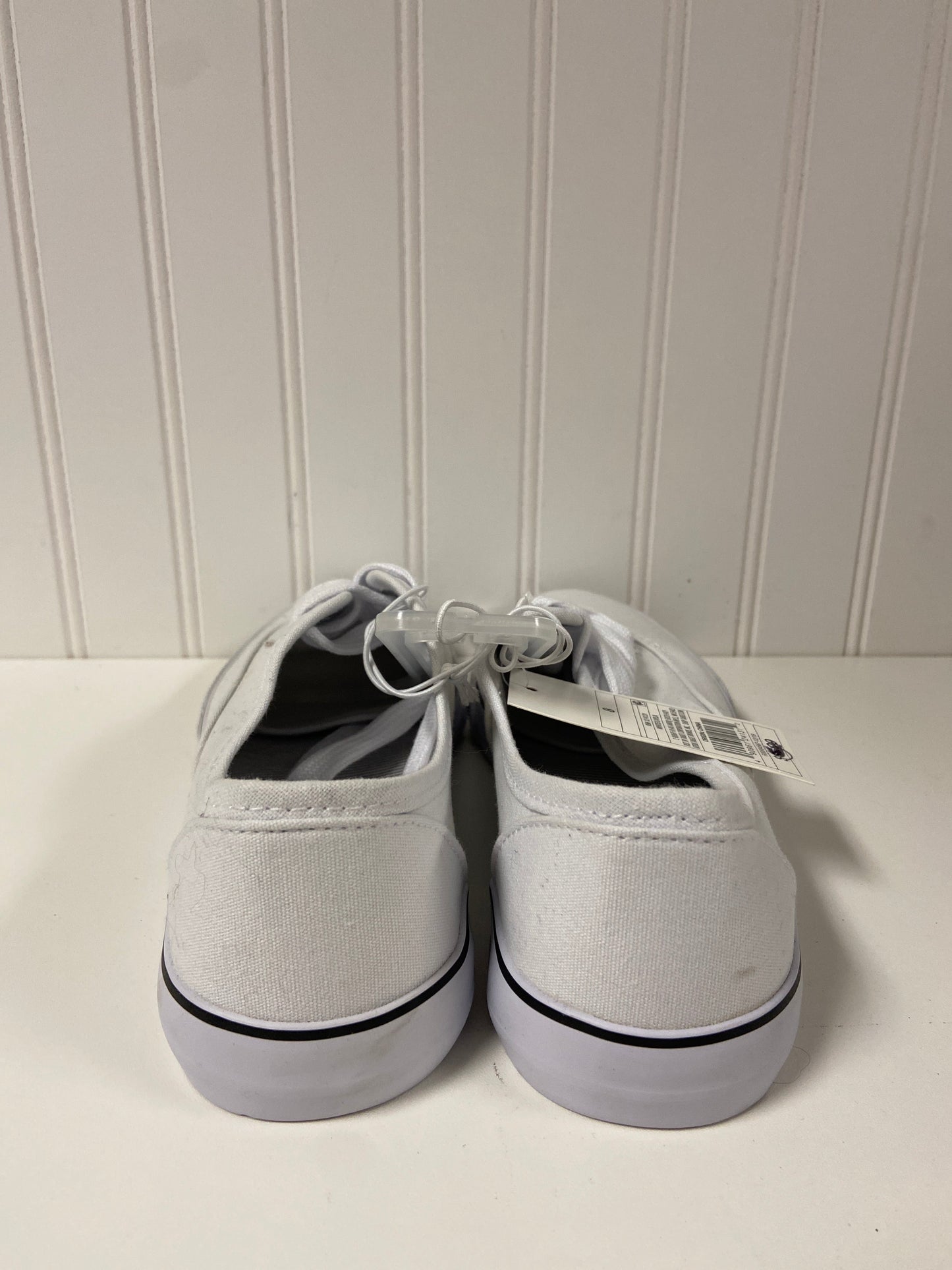 White Shoes Sneakers A New Day, Size 8