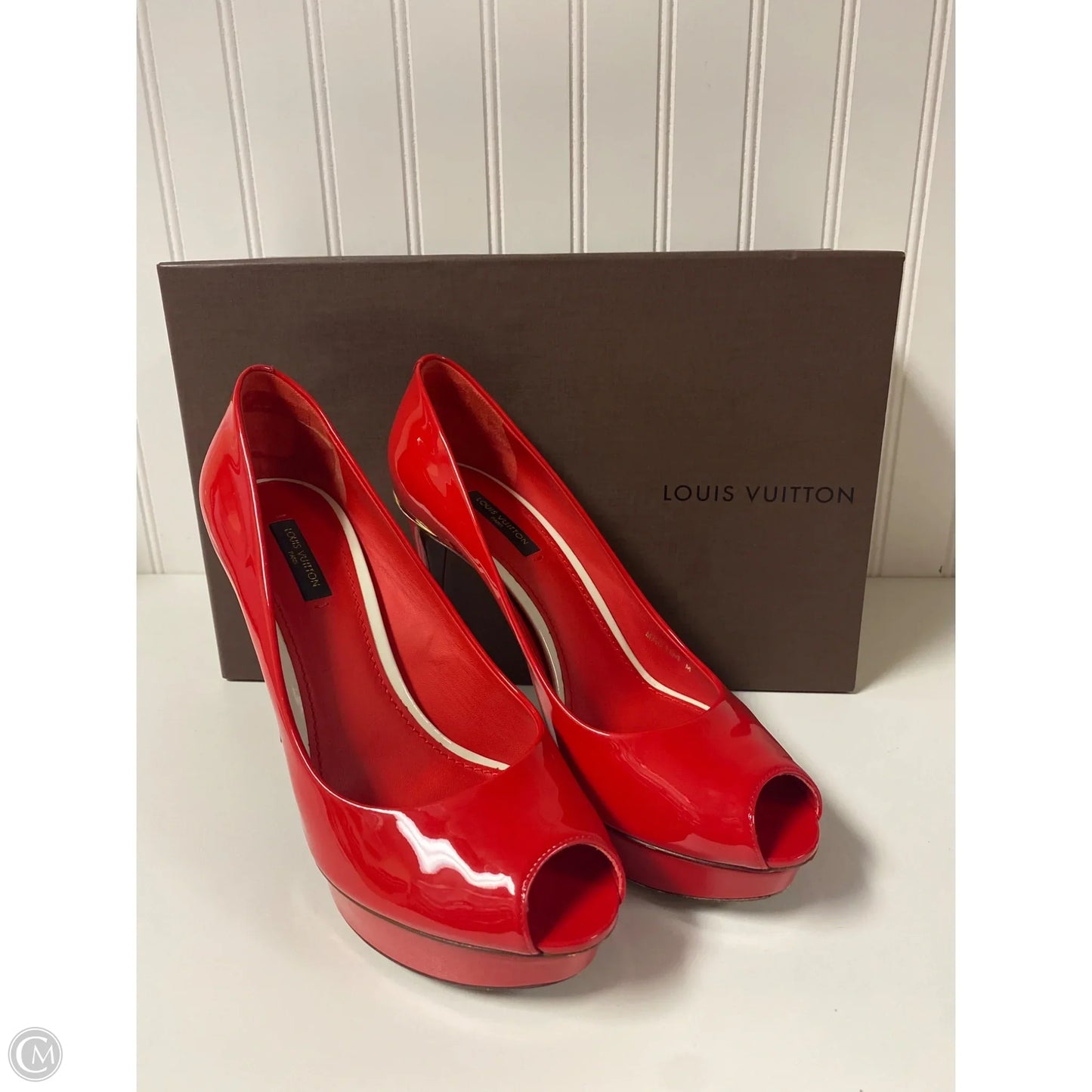 Shoes Luxury Designer By Louis Vuitton In Red, Size: 8.5