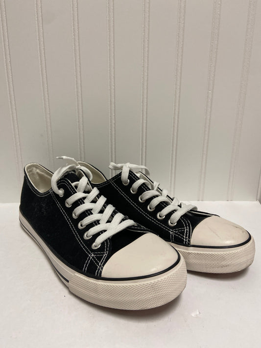 Shoes Sneakers By Clothes Mentor  Size: 10