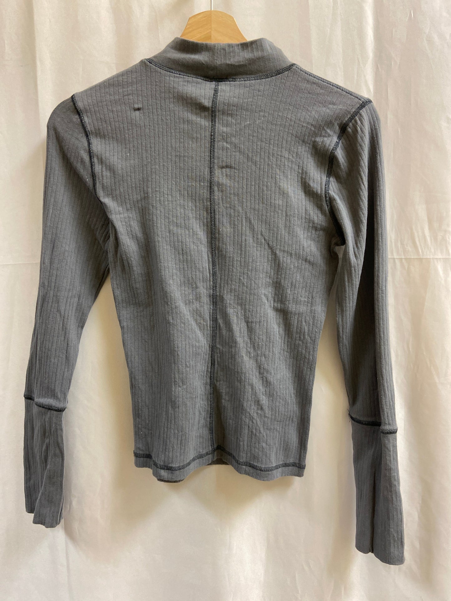 Top Long Sleeve By Free People  Size: M