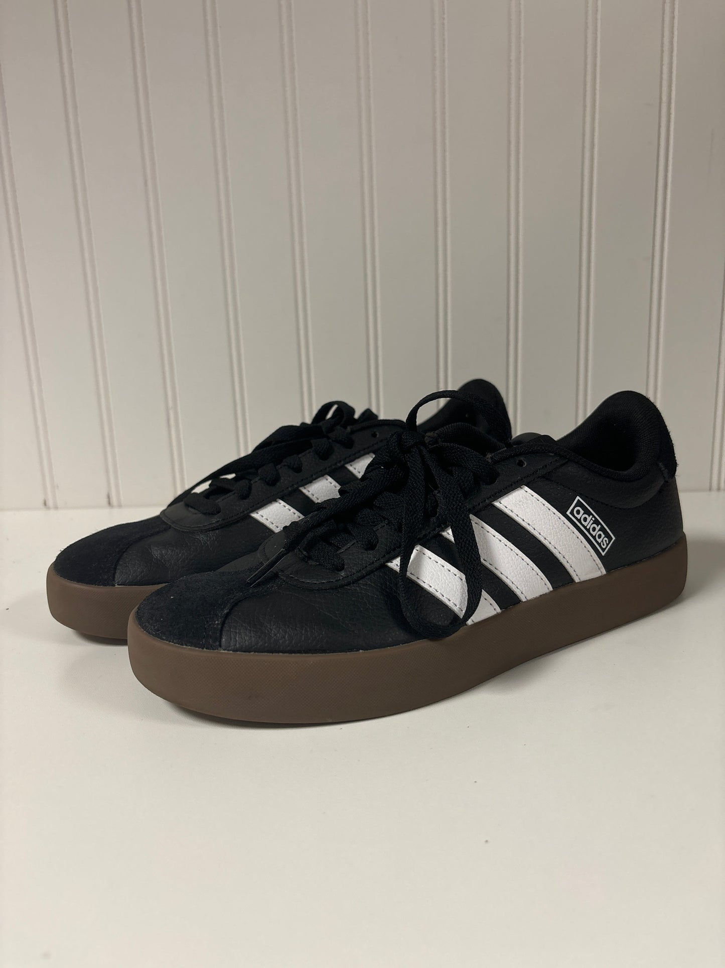 Shoes Sneakers By Adidas In Black & Brown, Size: 8