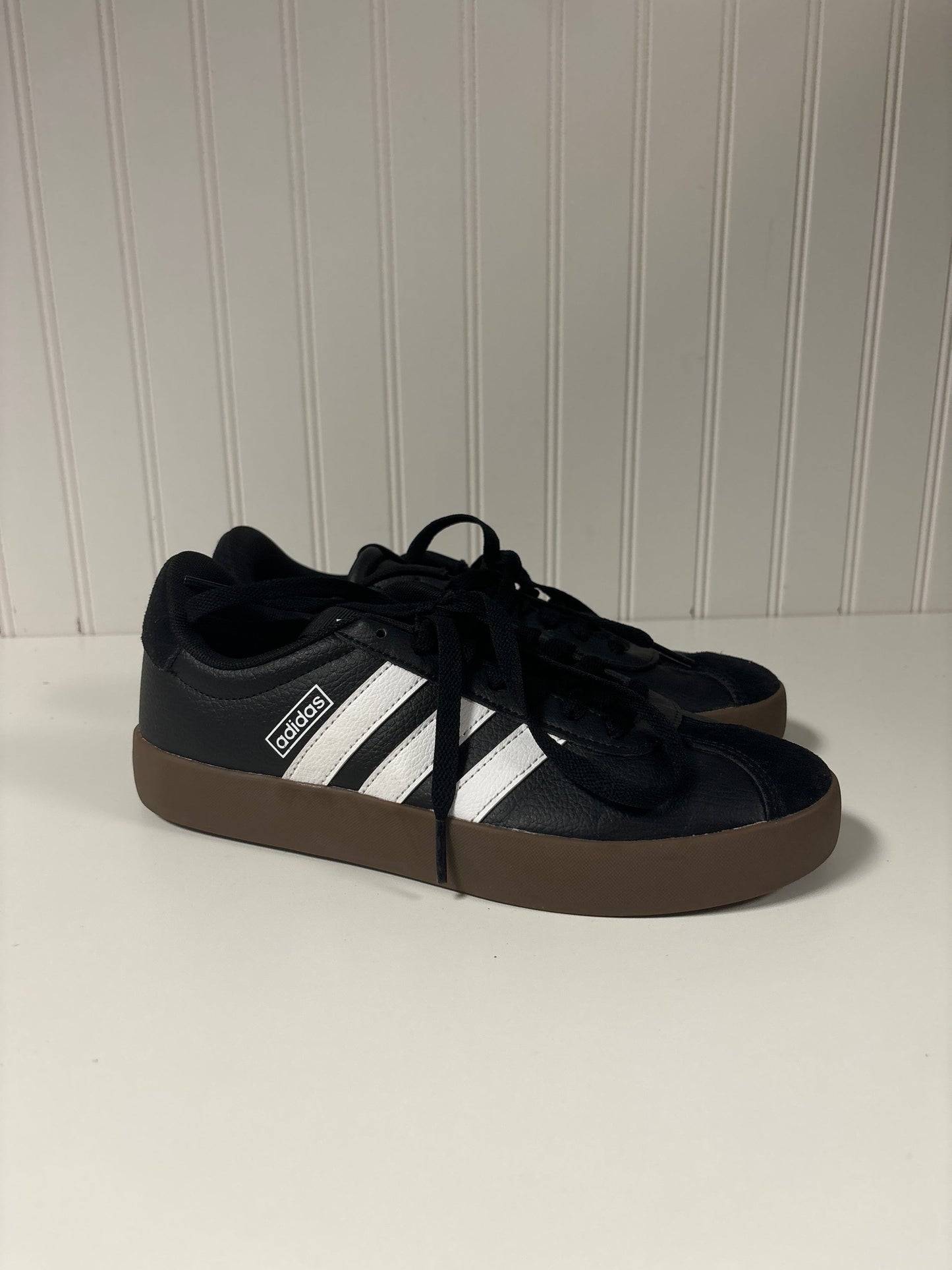 Shoes Sneakers By Adidas In Black & Brown, Size: 8