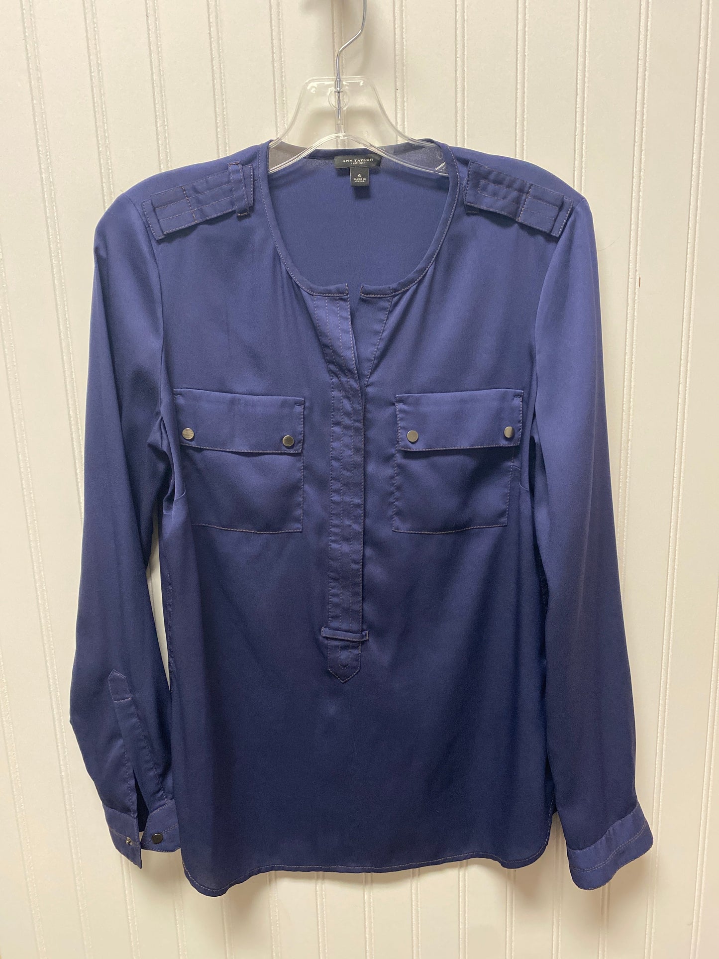 Top Long Sleeve By Ann Taylor In Navy, Size: S