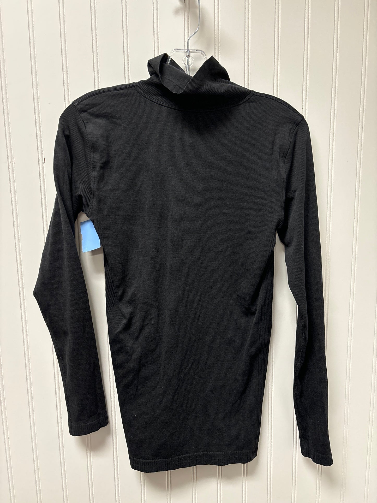 Athletic Top Long Sleeve Collar By Lululemon In Black, Size: M