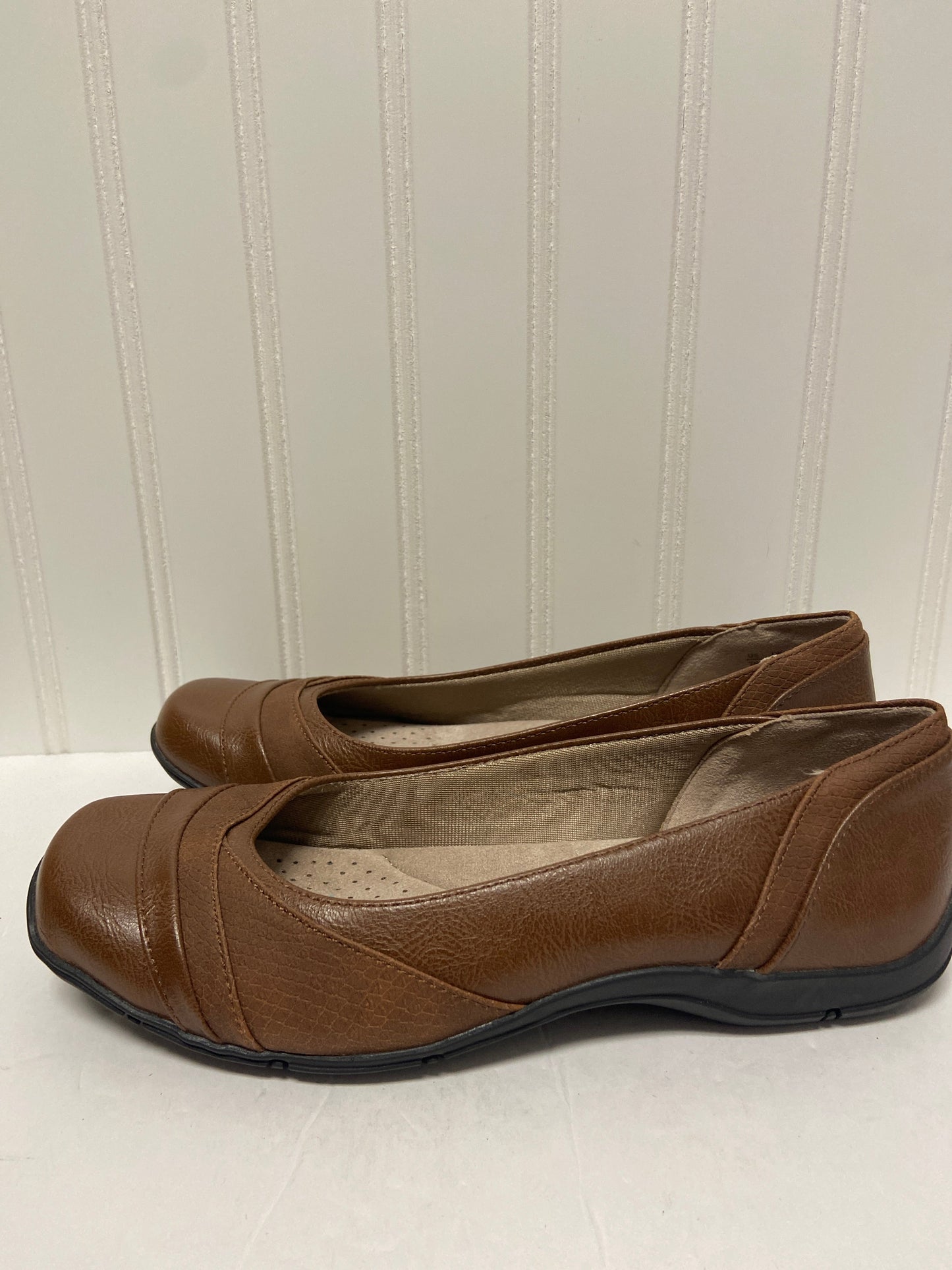 Shoes Flats By Life Stride  Size: 7