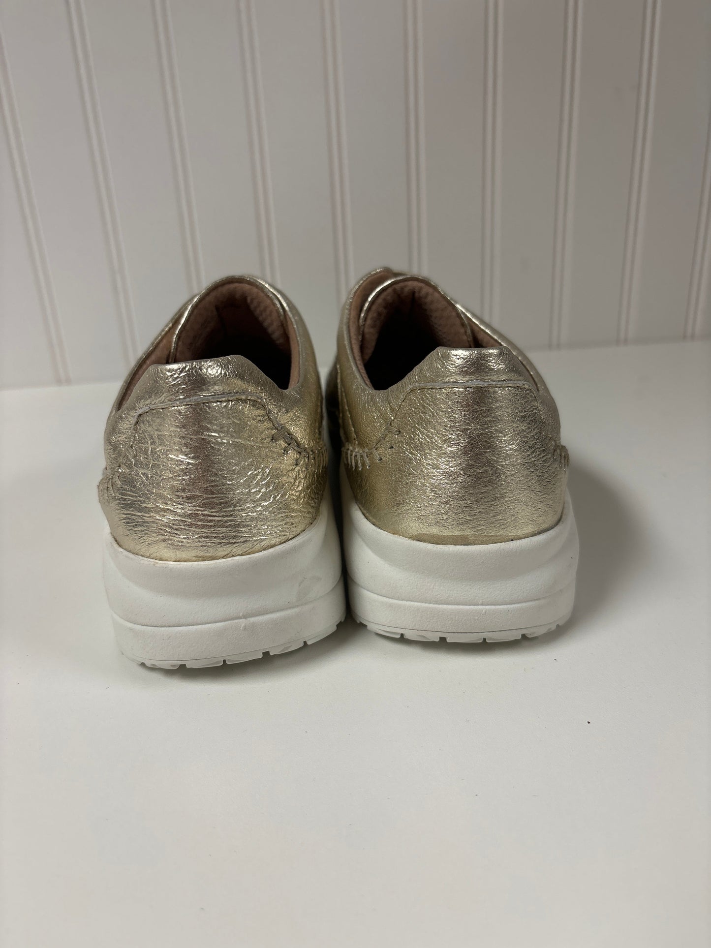 Gold Shoes Sneakers Earth, Size 7