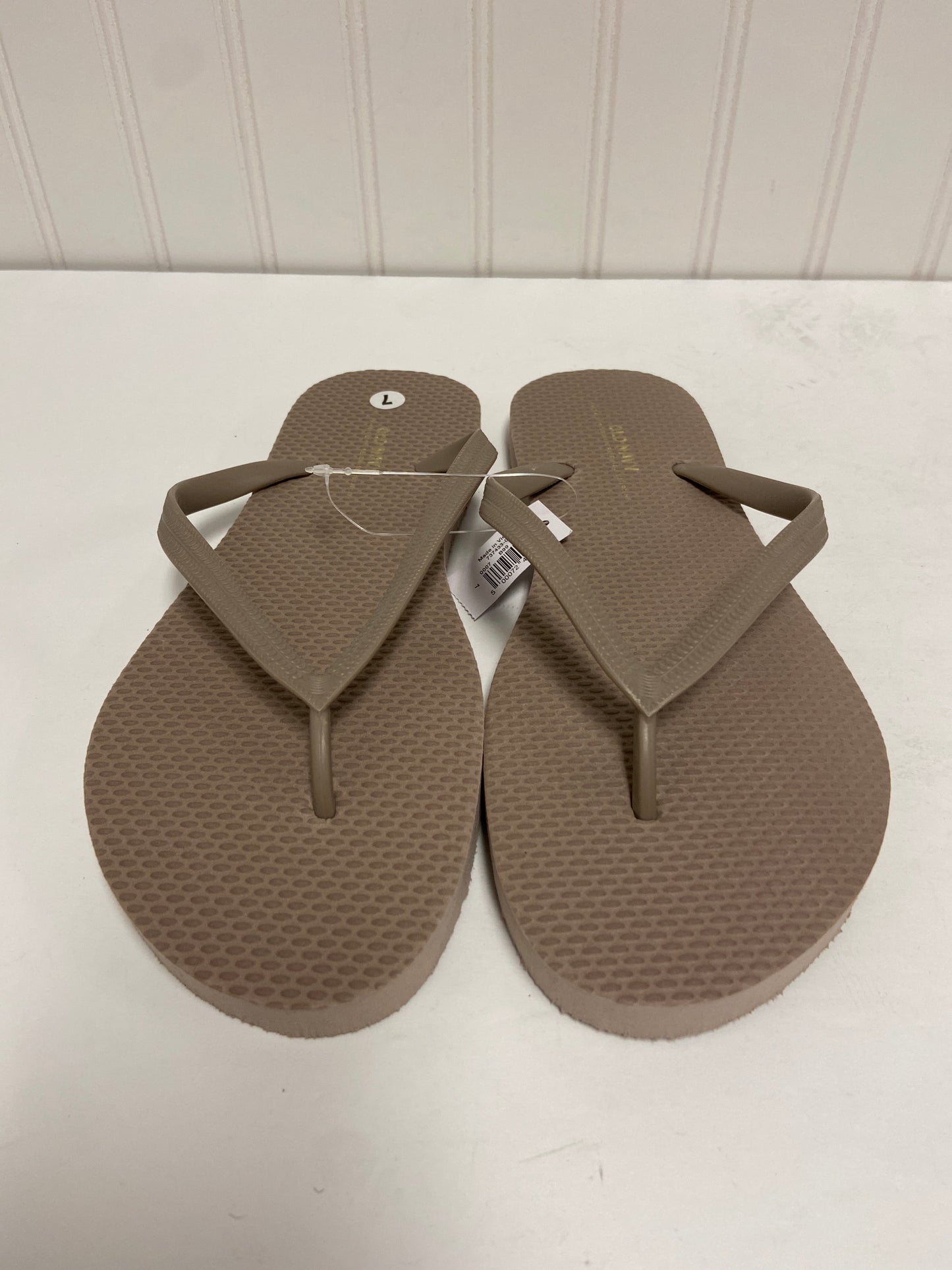 Taupe Sandals Flip Flops Old Navy, Size 7