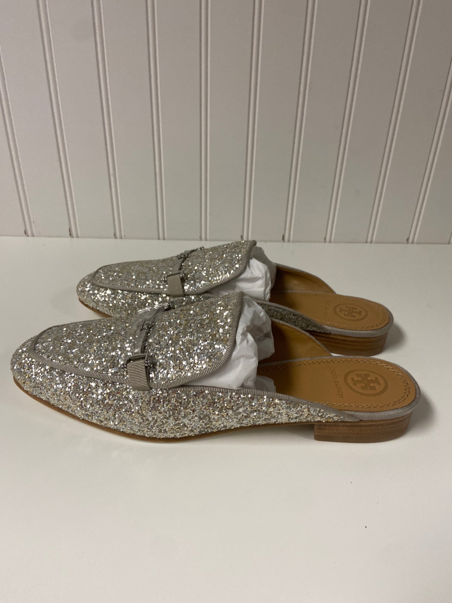 Shoes Designer By Tory Burch In Silver, Size: 8